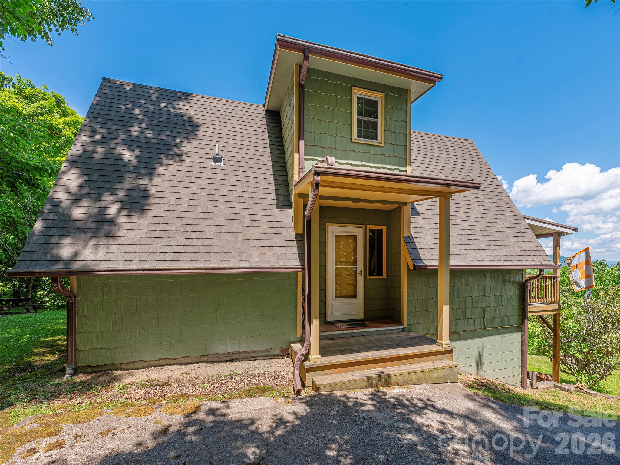 649 Acres View Drive — Waynesville