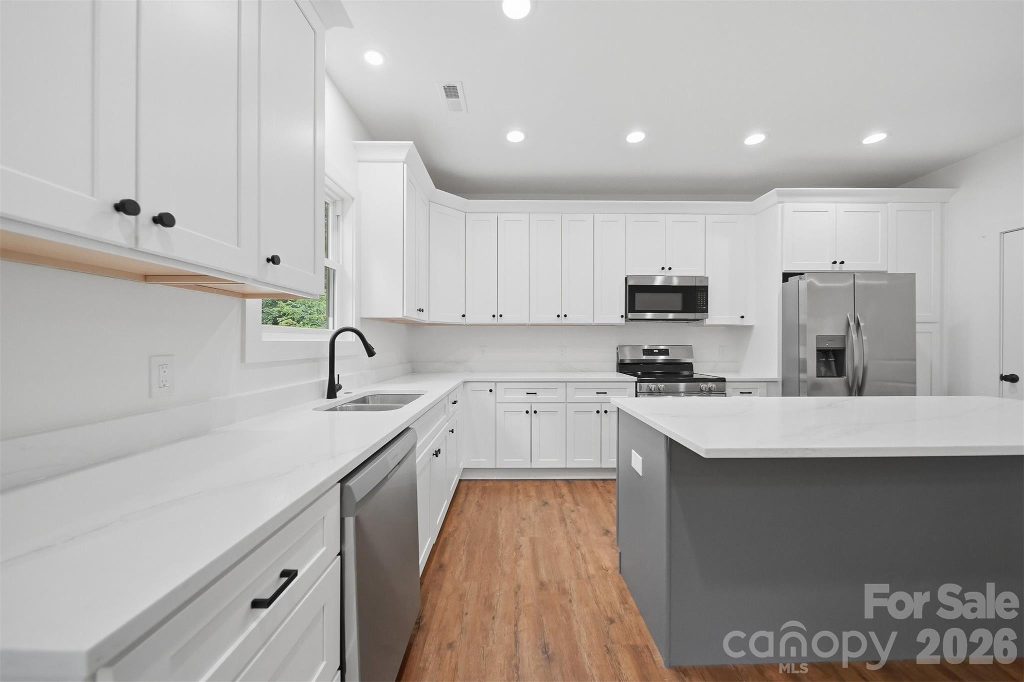 414 Scarlett Oak Court NE — Lenoir