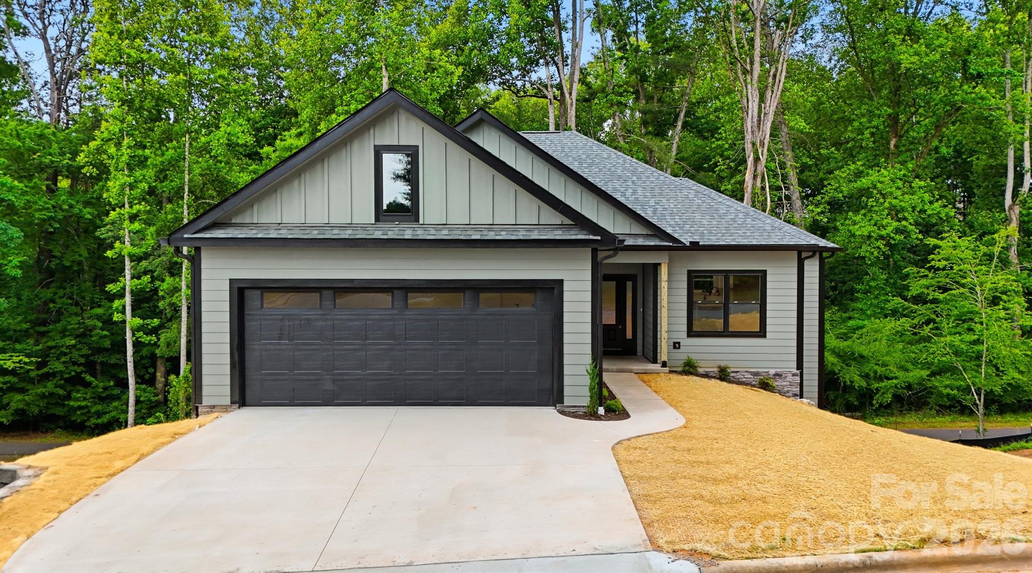 414 Scarlett Oak Court NE — Lenoir