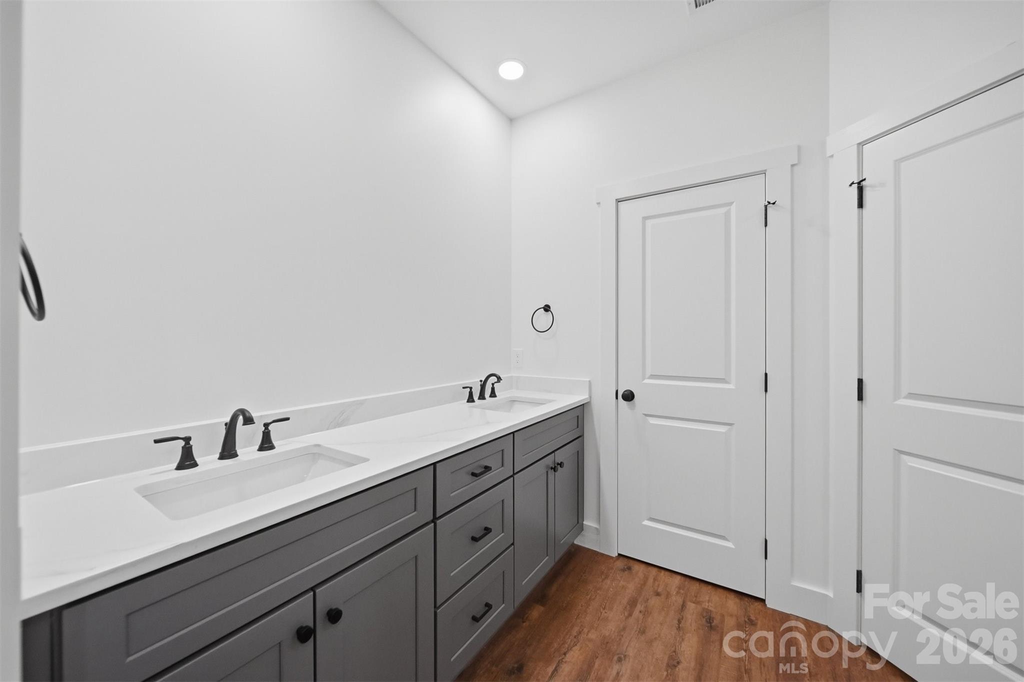 414 Scarlett Oak Court NE — Lenoir