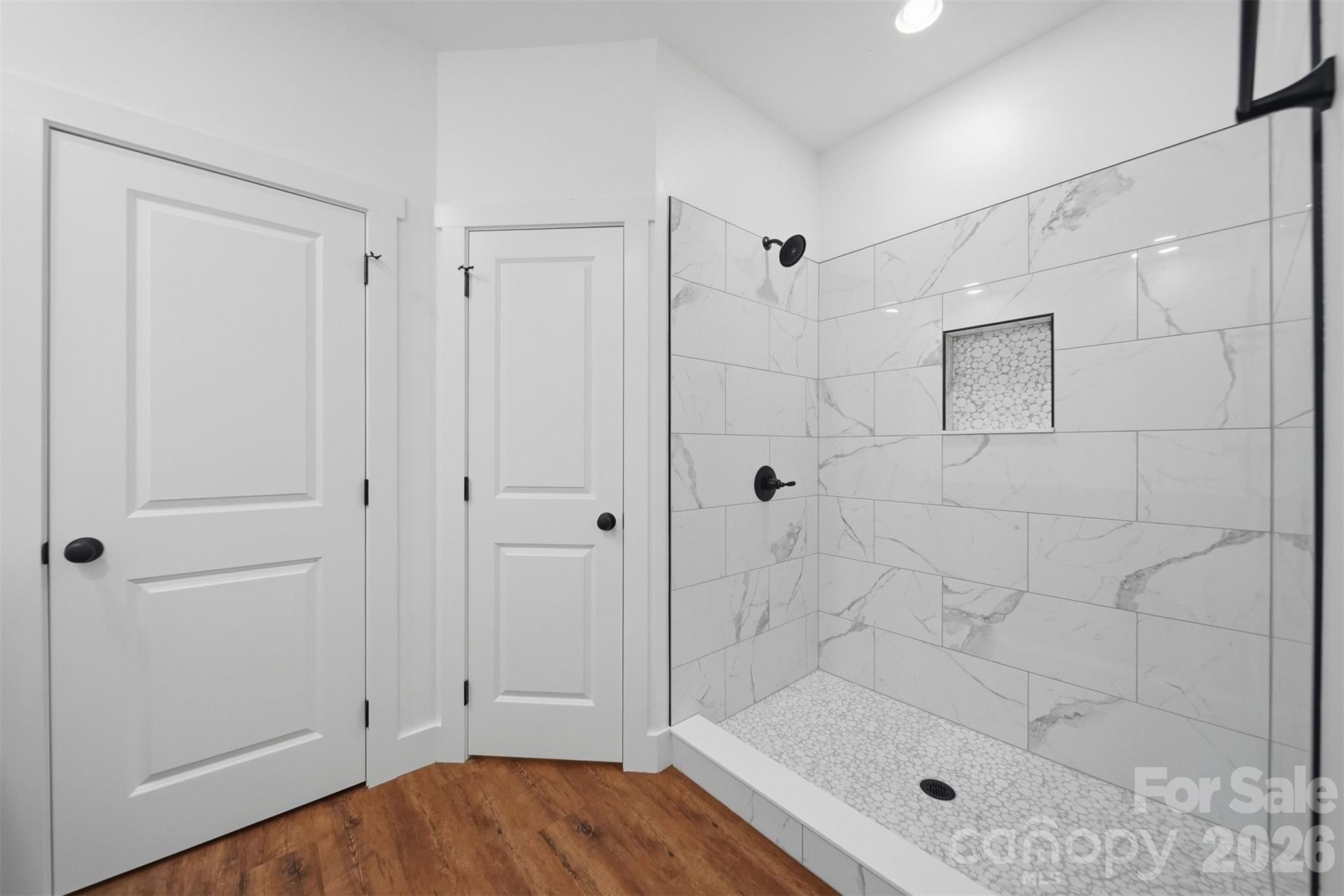 414 Scarlett Oak Court NE — Lenoir