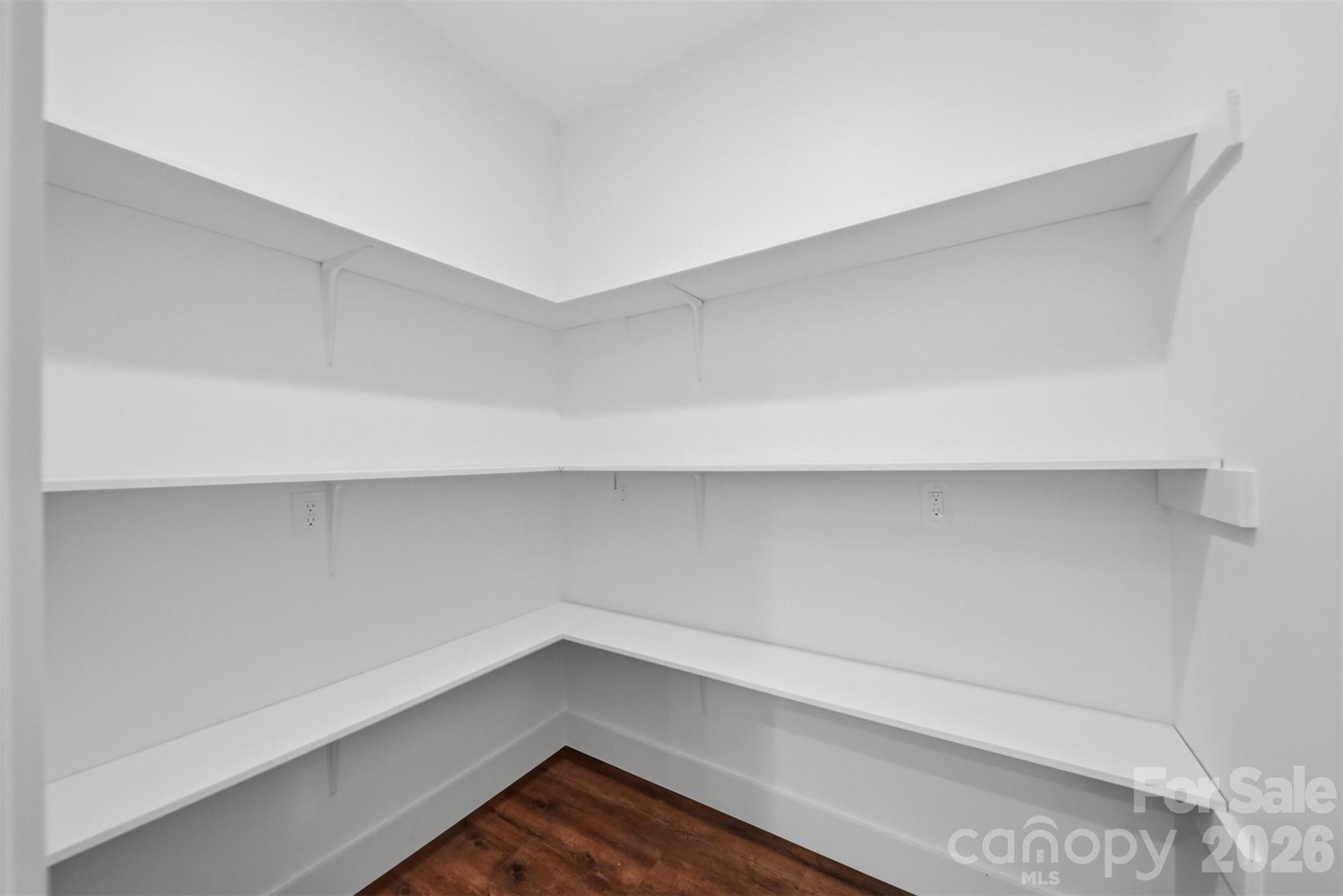 414 Scarlett Oak Court NE — Lenoir