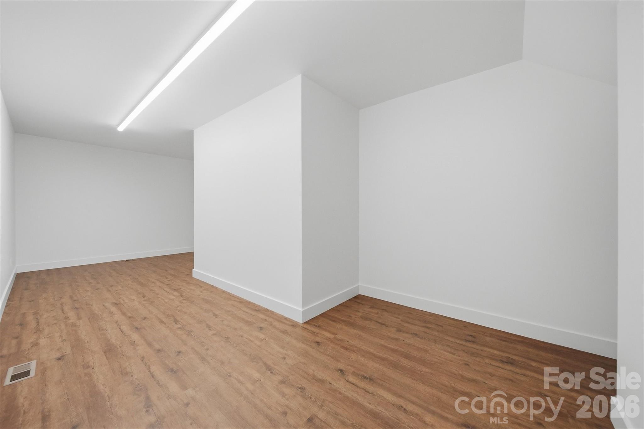 414 Scarlett Oak Court NE — Lenoir