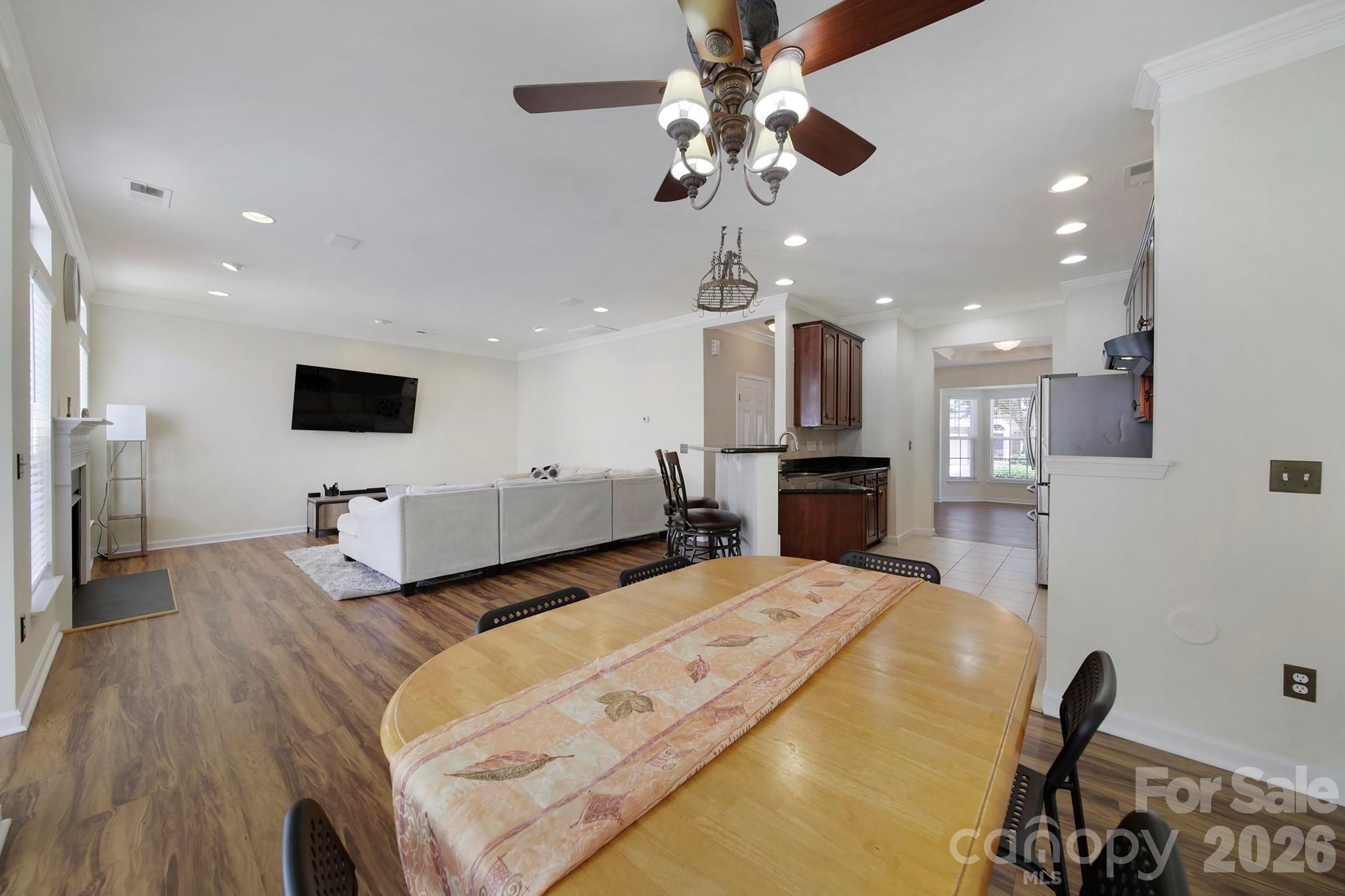 415 Foilage Court — Lake Wylie