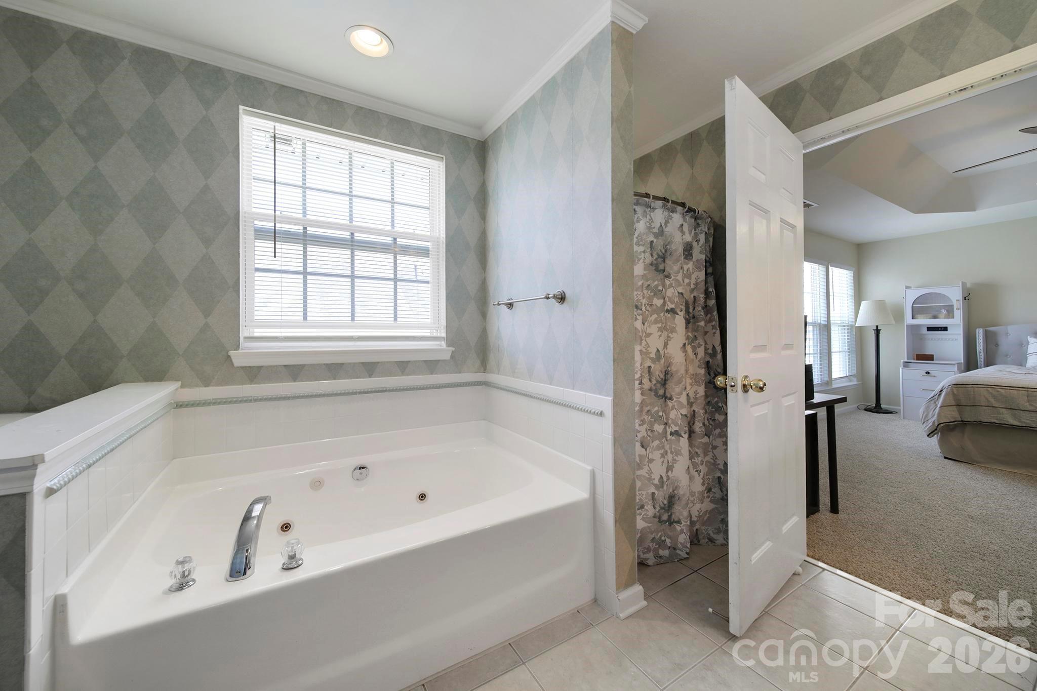 415 Foilage Court — Lake Wylie