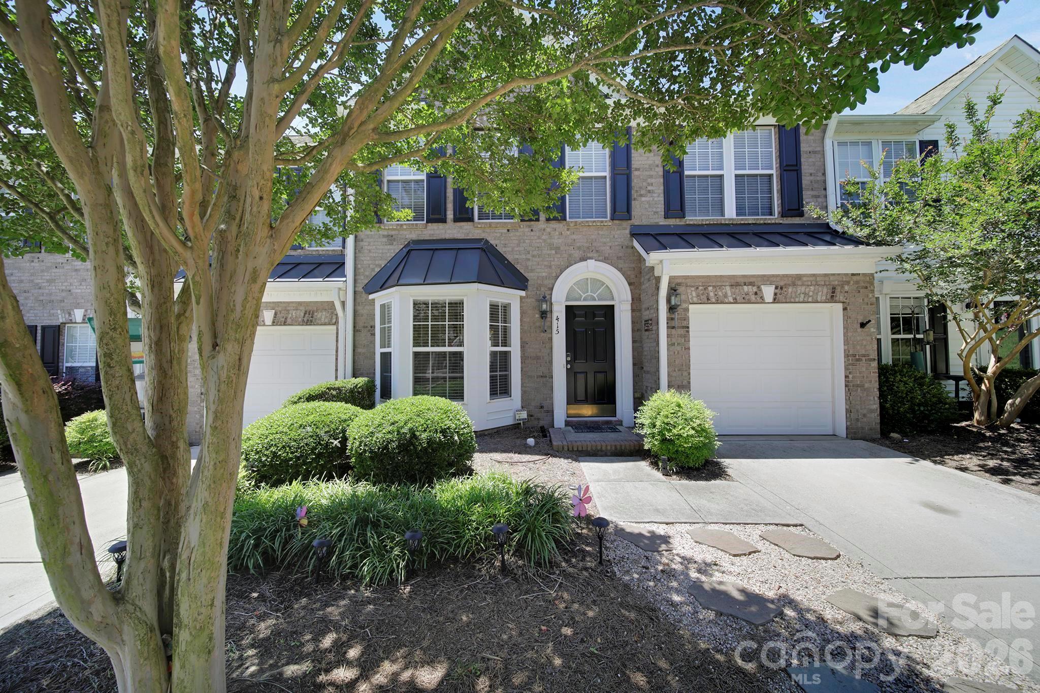 415 Foilage Court — Lake Wylie