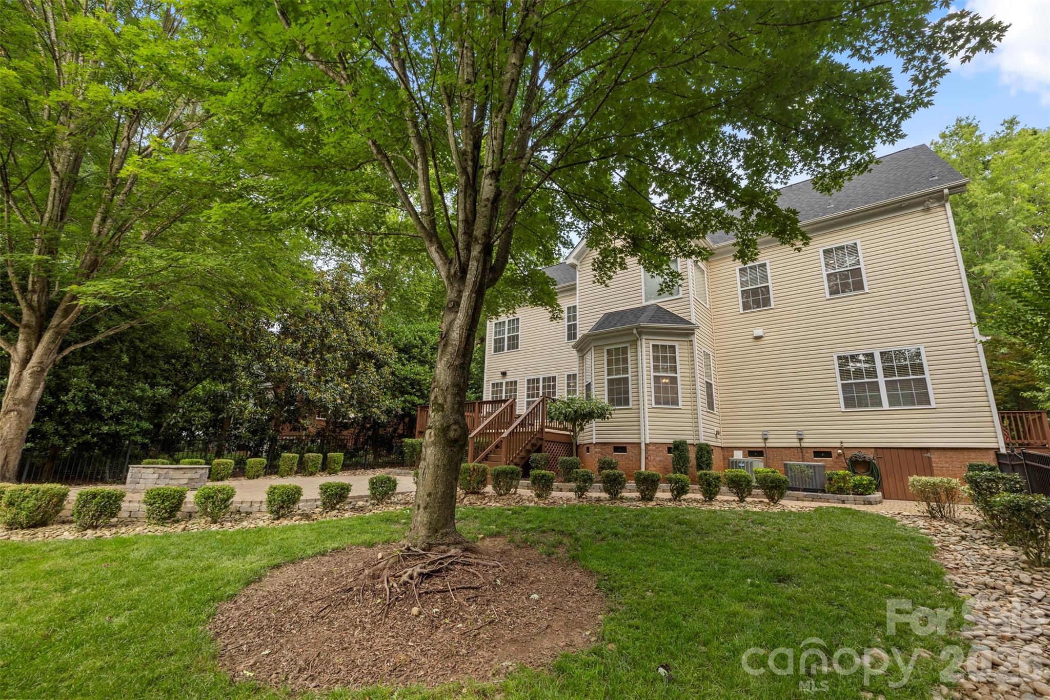8023 Pendley Lane — Huntersville