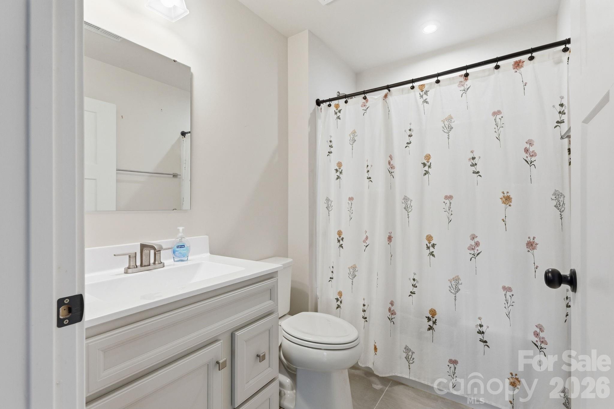 420 Grandiflora Avenue — Lancaster
