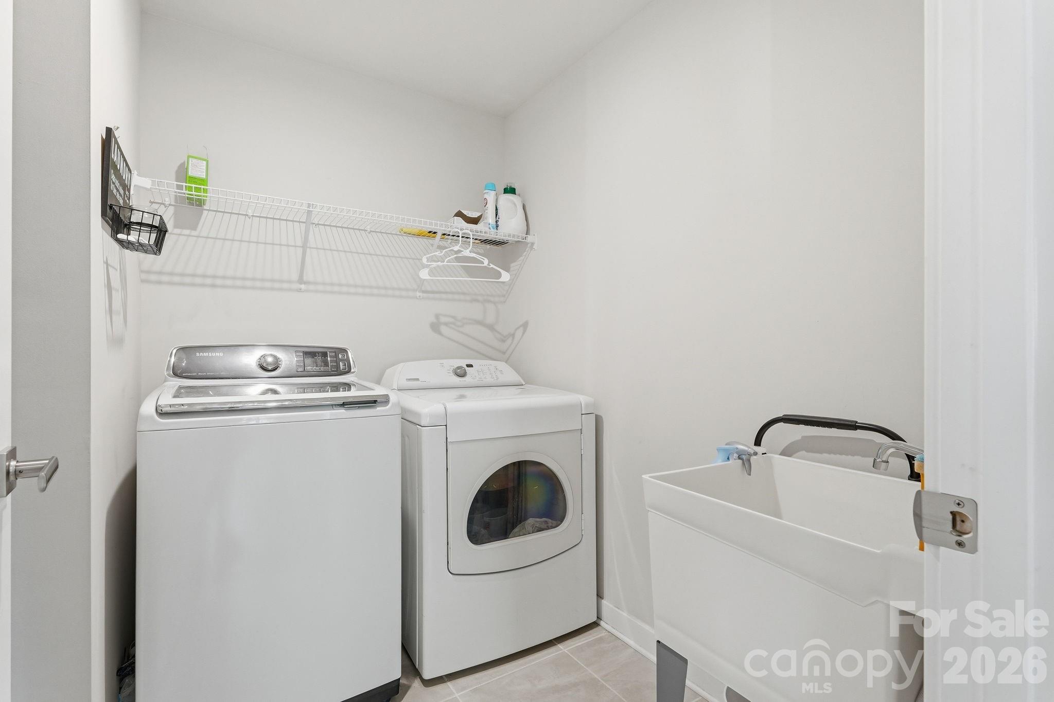 420 Grandiflora Avenue — Lancaster