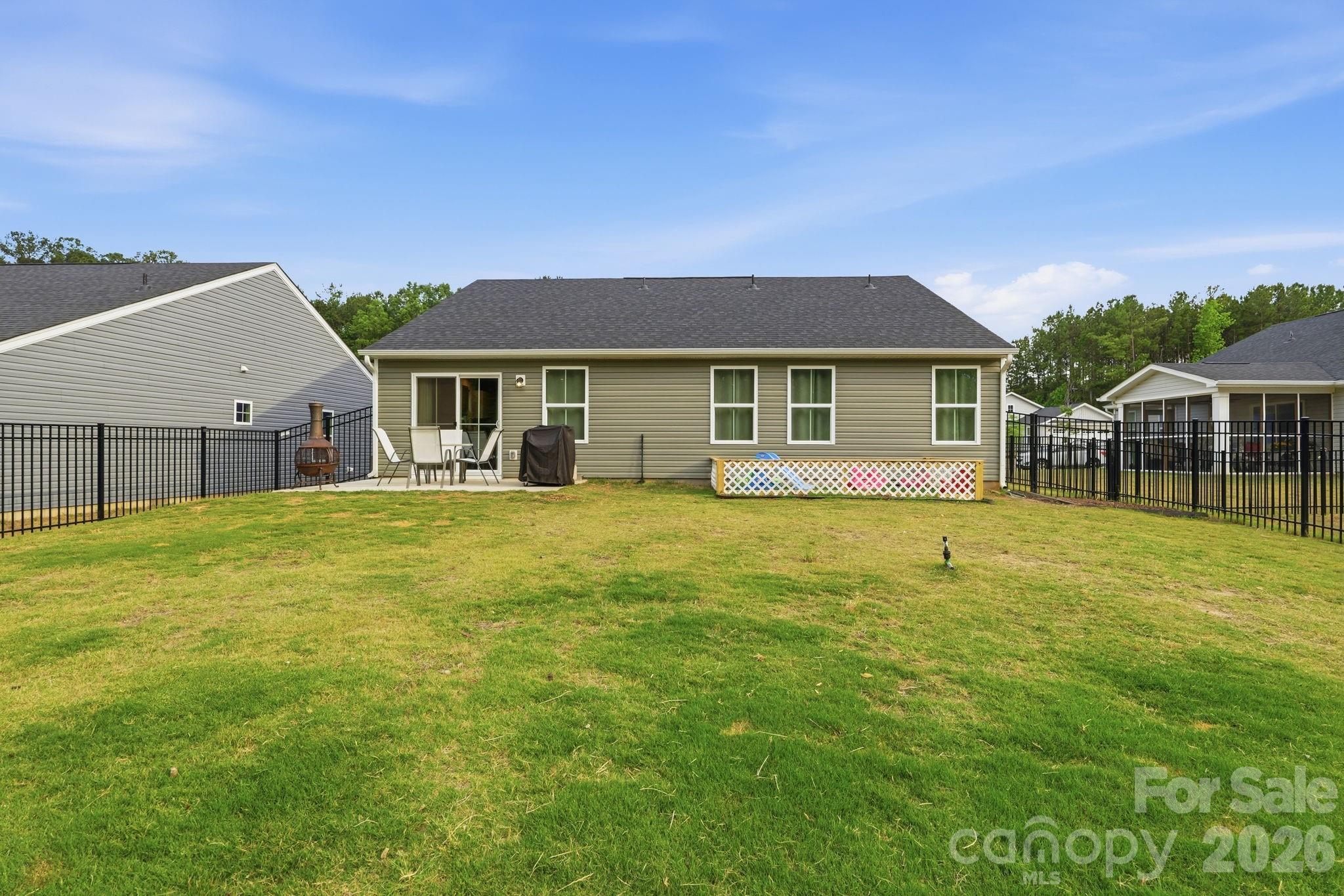 420 Grandiflora Avenue — Lancaster