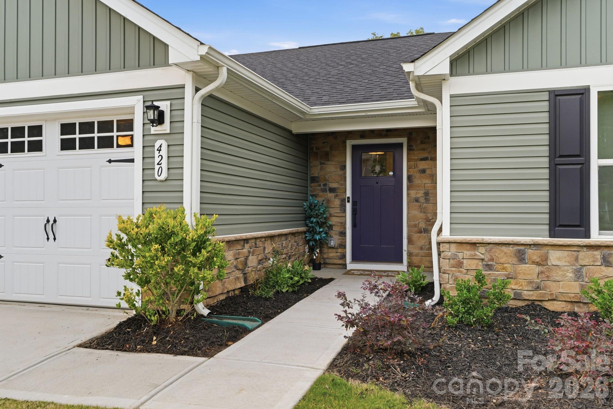 420 Grandiflora Avenue — Lancaster