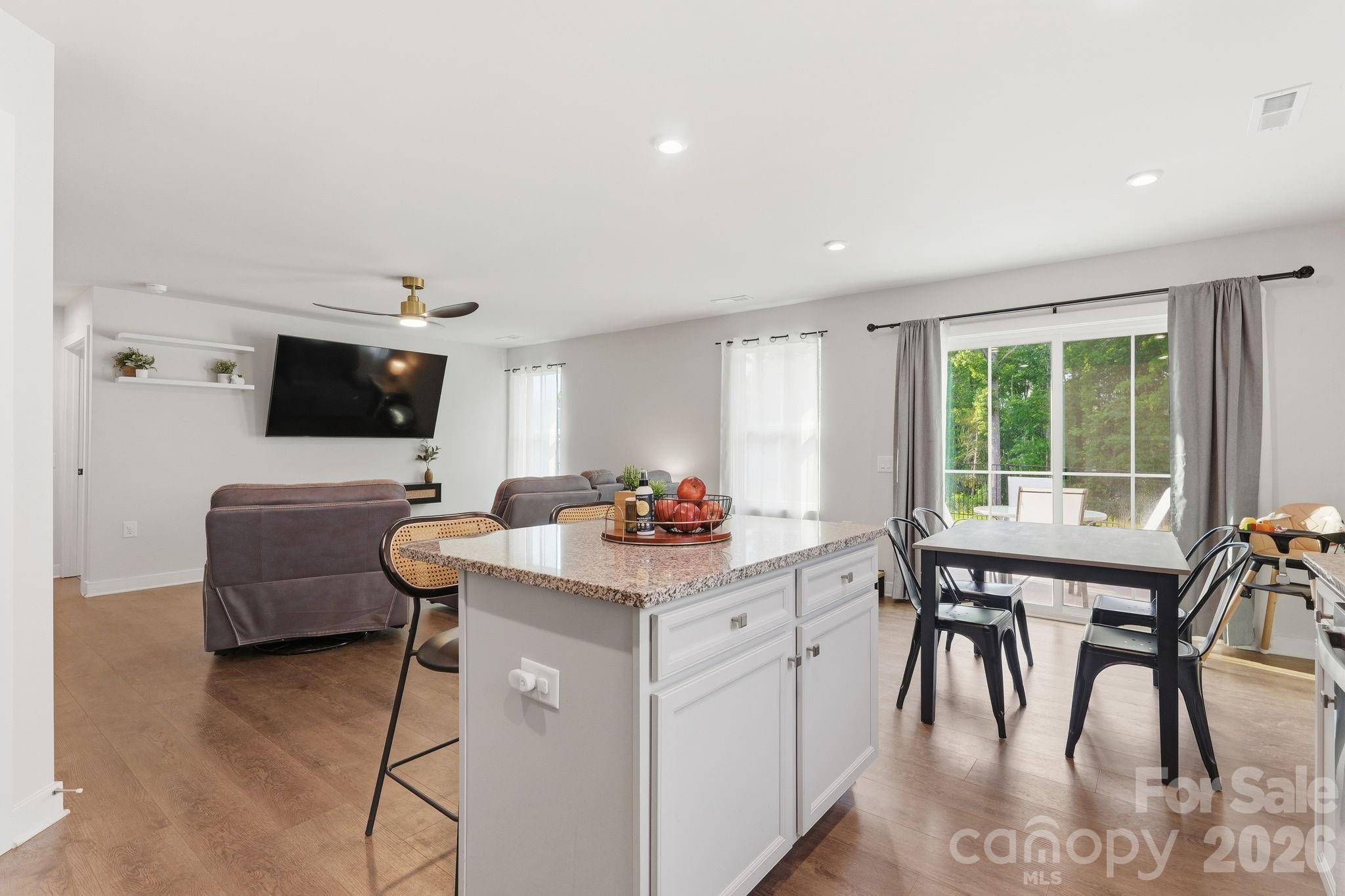 420 Grandiflora Avenue — Lancaster