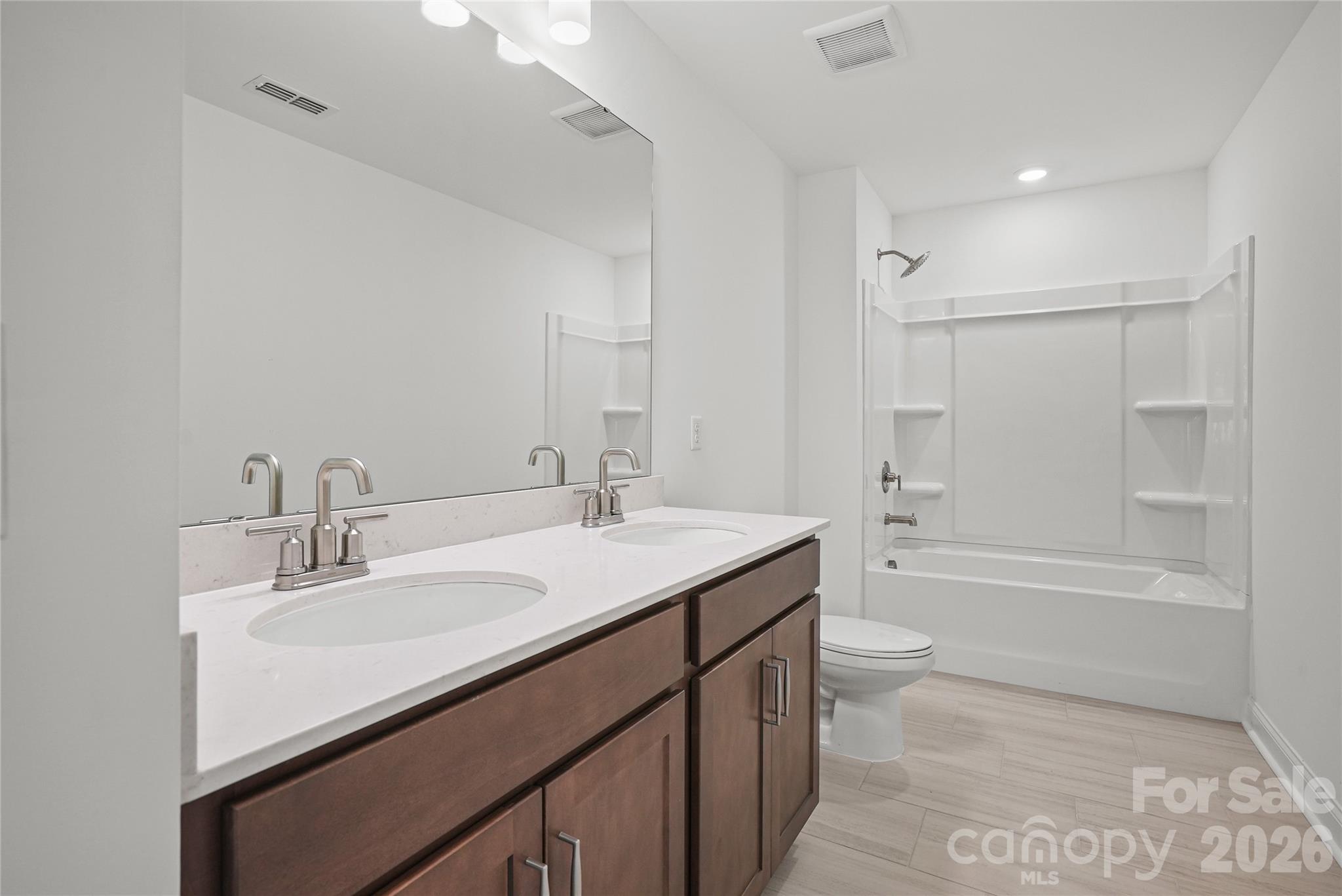 1011 High Bluff Point SE — Waxhaw