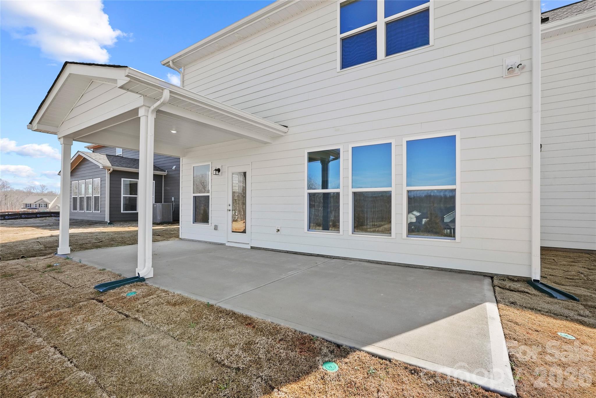 1011 High Bluff Point SE — Waxhaw