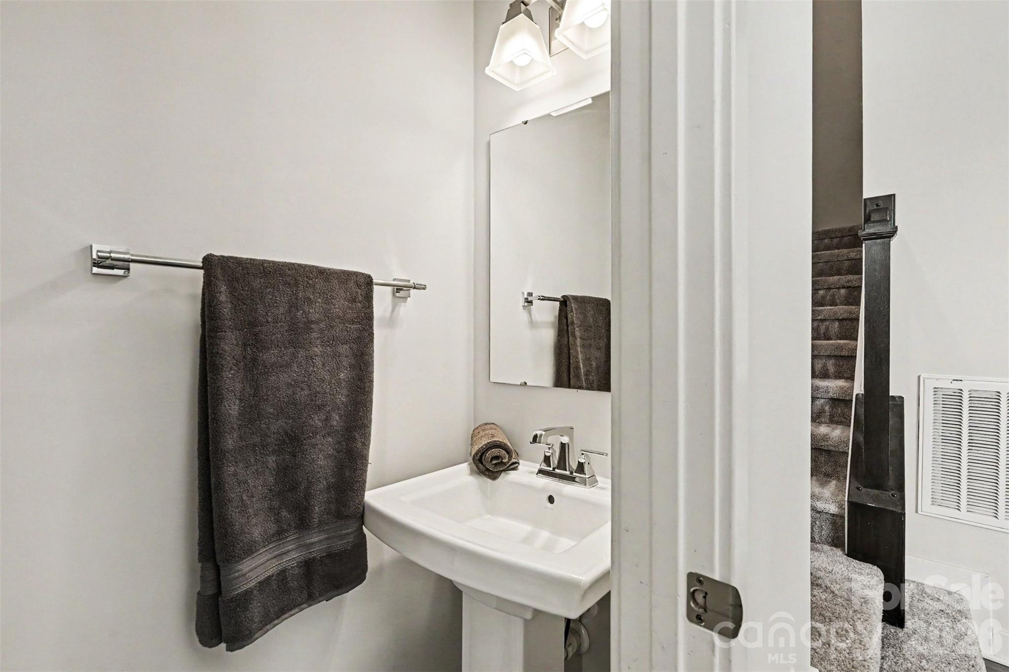 1414 Newell Towns Lane — Charlotte