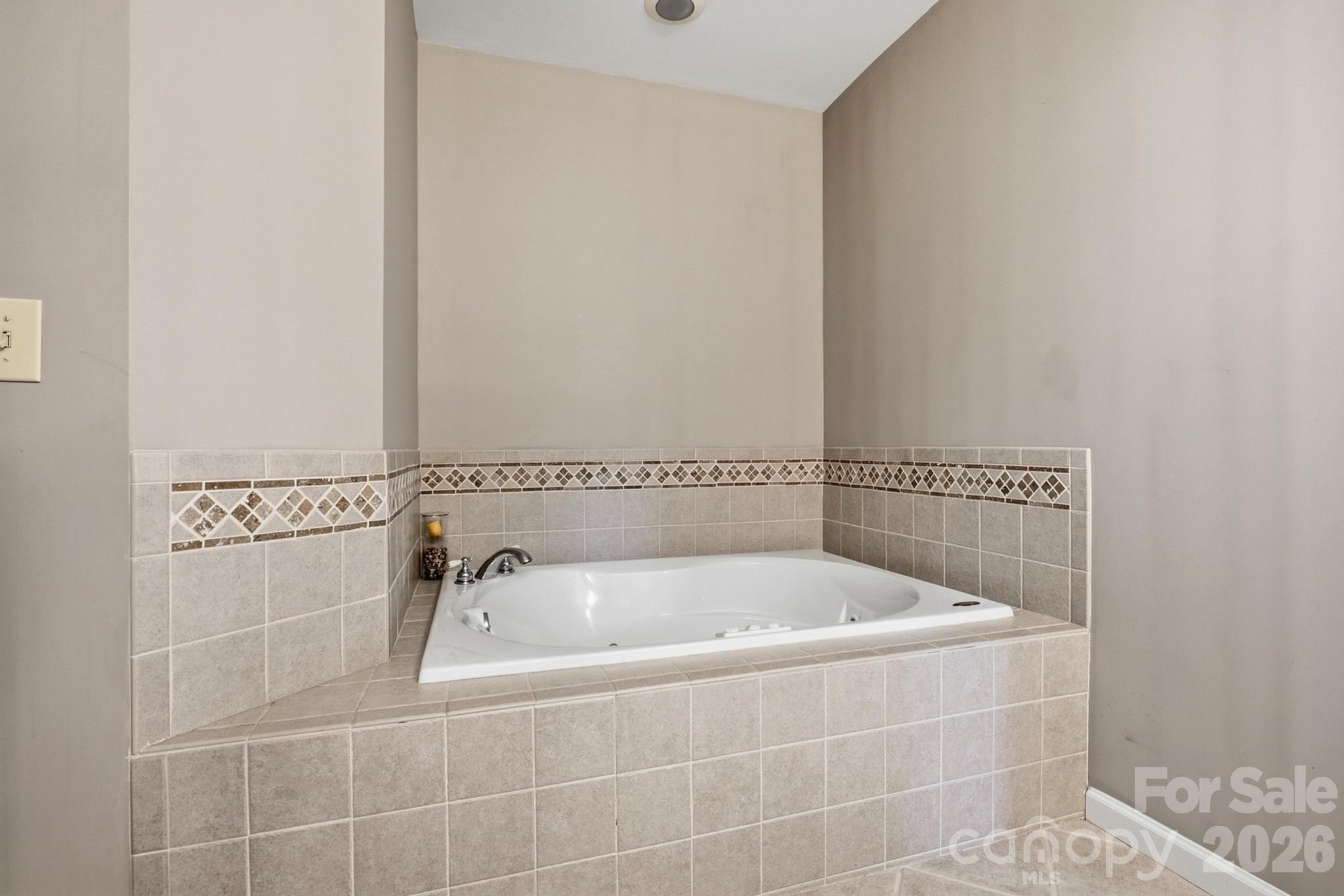 11831 Parks Farm Lane — Charlotte