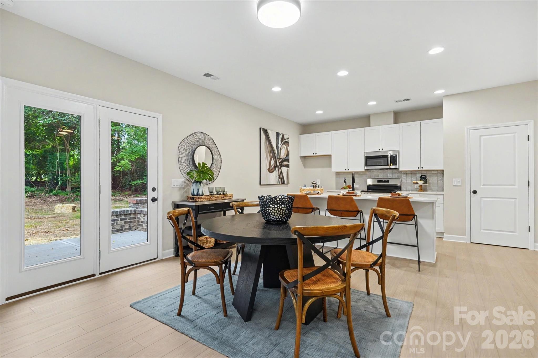 1002 Kingswood Drive — Monroe
