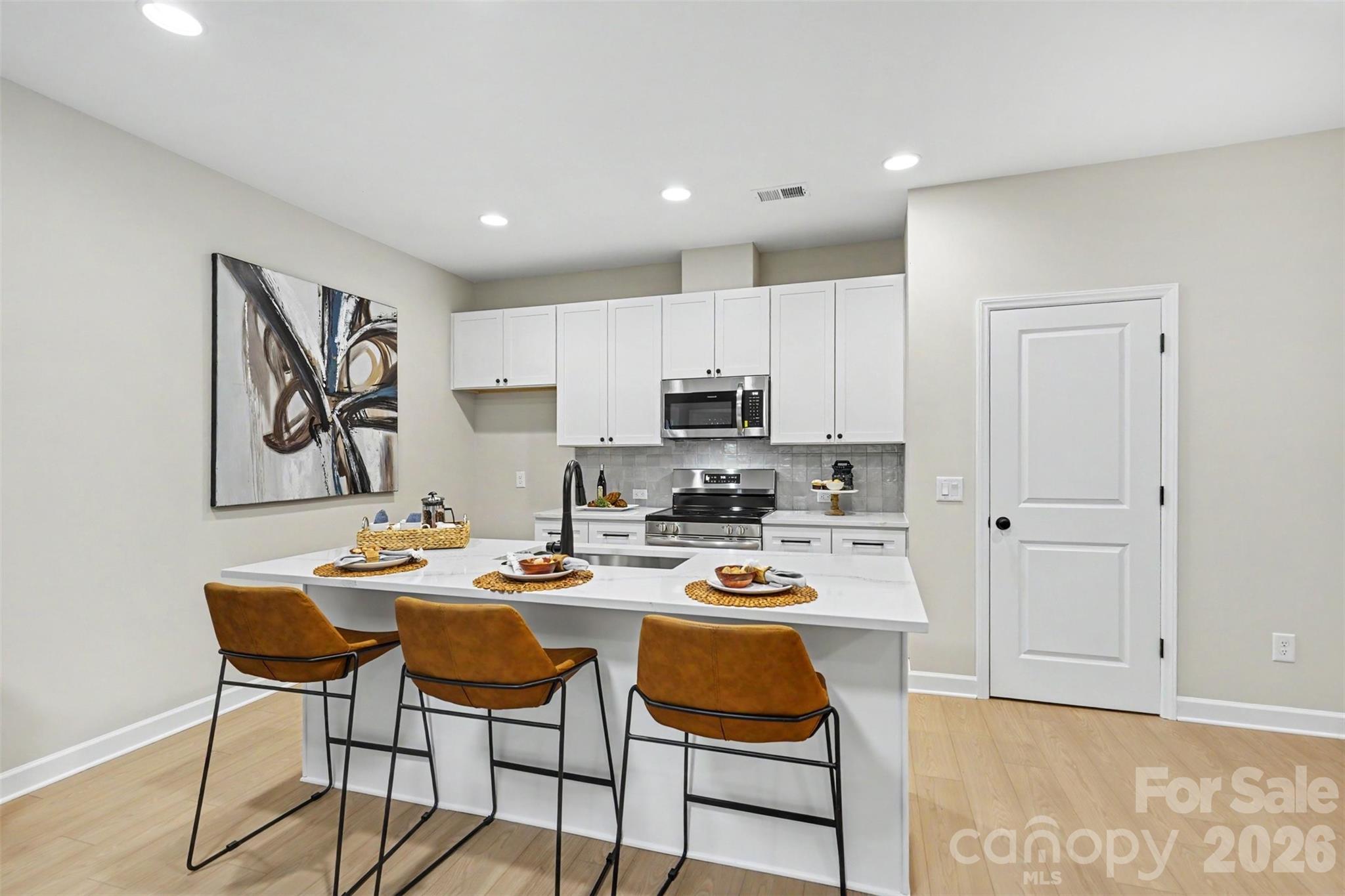1002 Kingswood Drive — Monroe