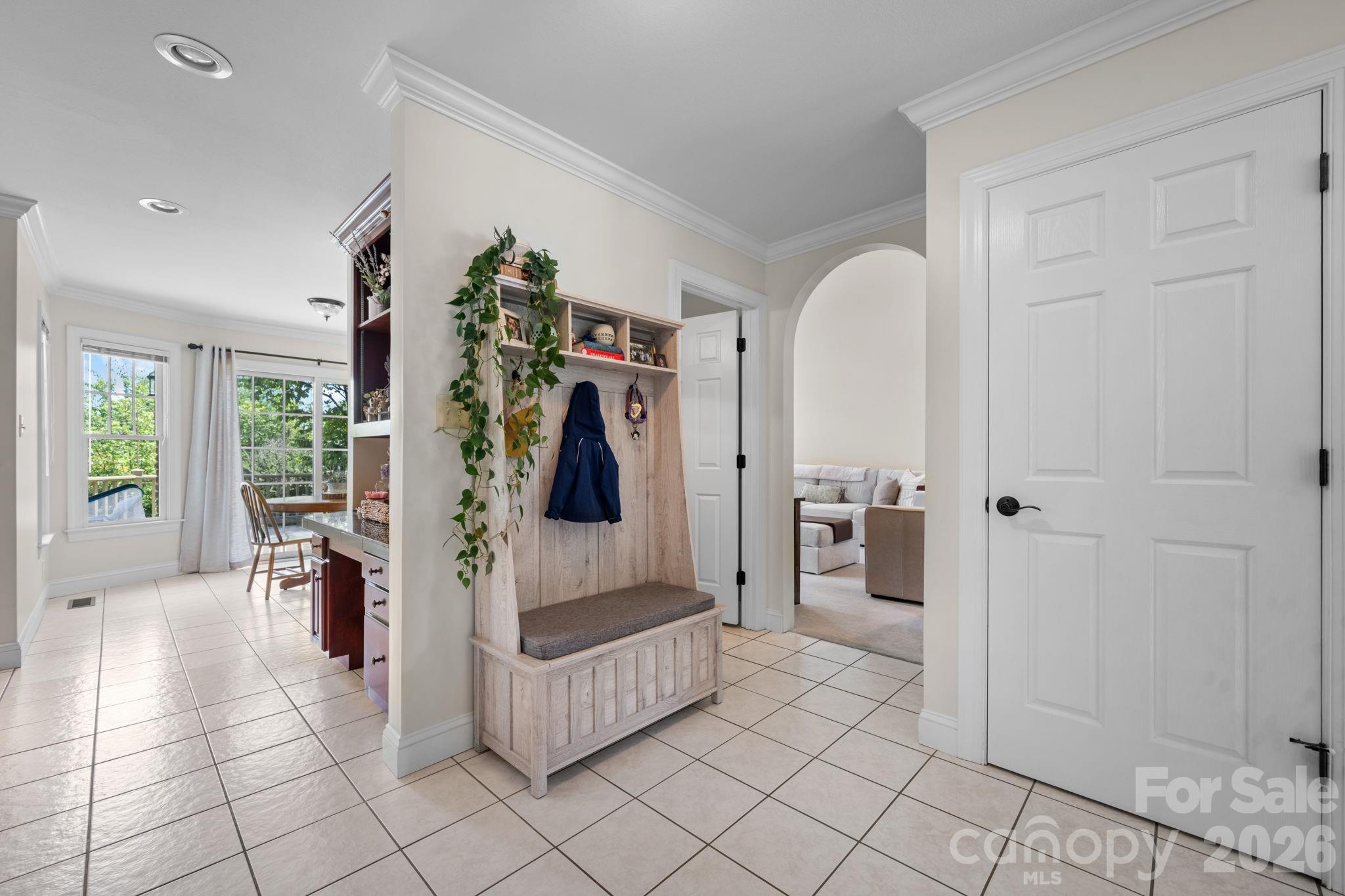 610 40th Avenue Lane NW — Hickory