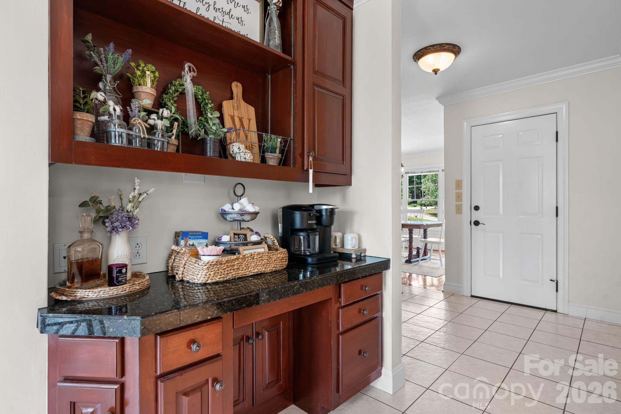 610 40th Avenue Lane NW — Hickory