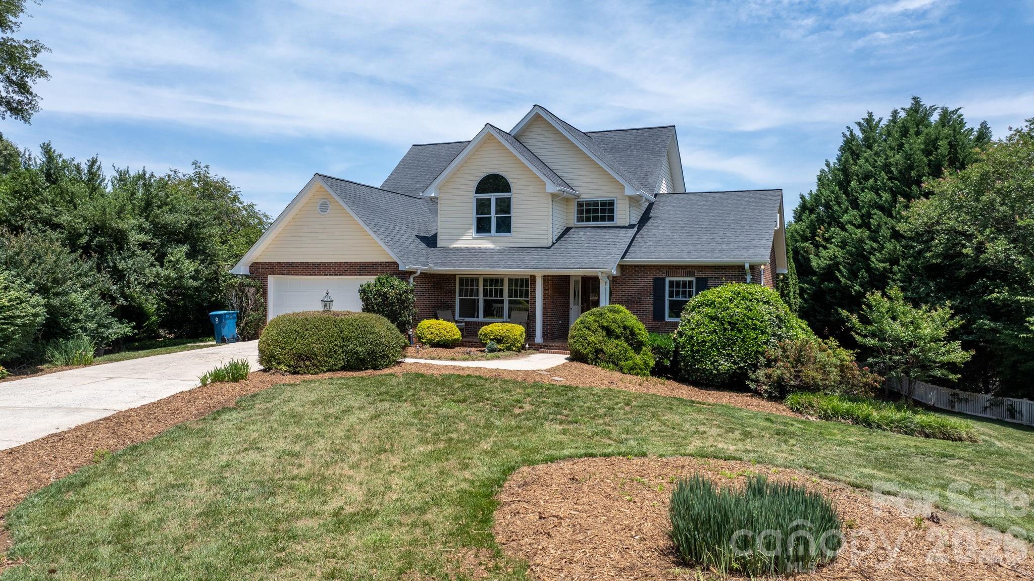 610 40th Avenue Lane NW — Hickory