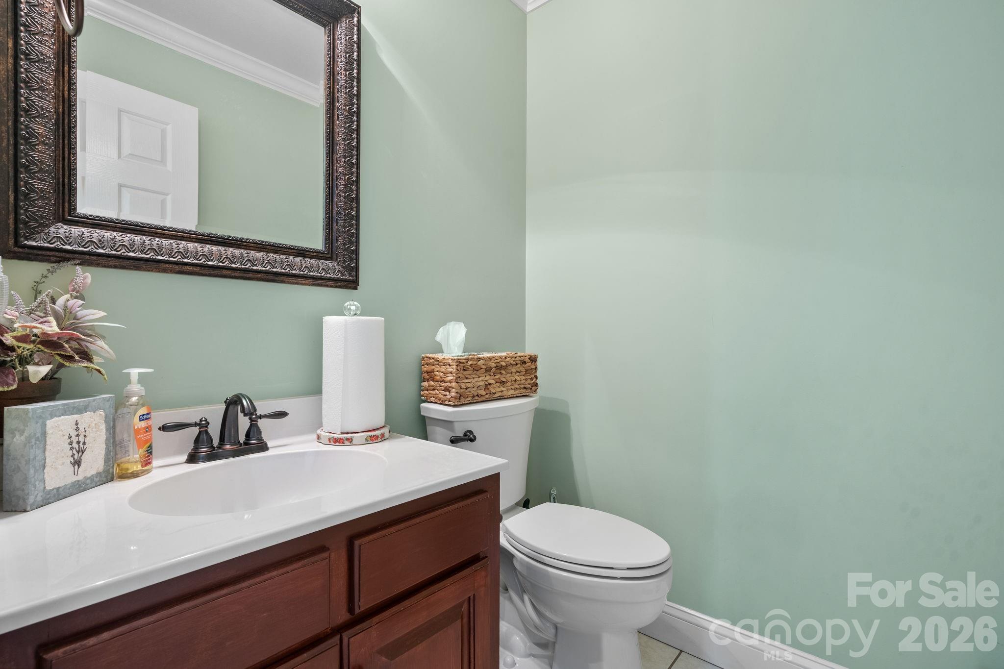 610 40th Avenue Lane NW — Hickory