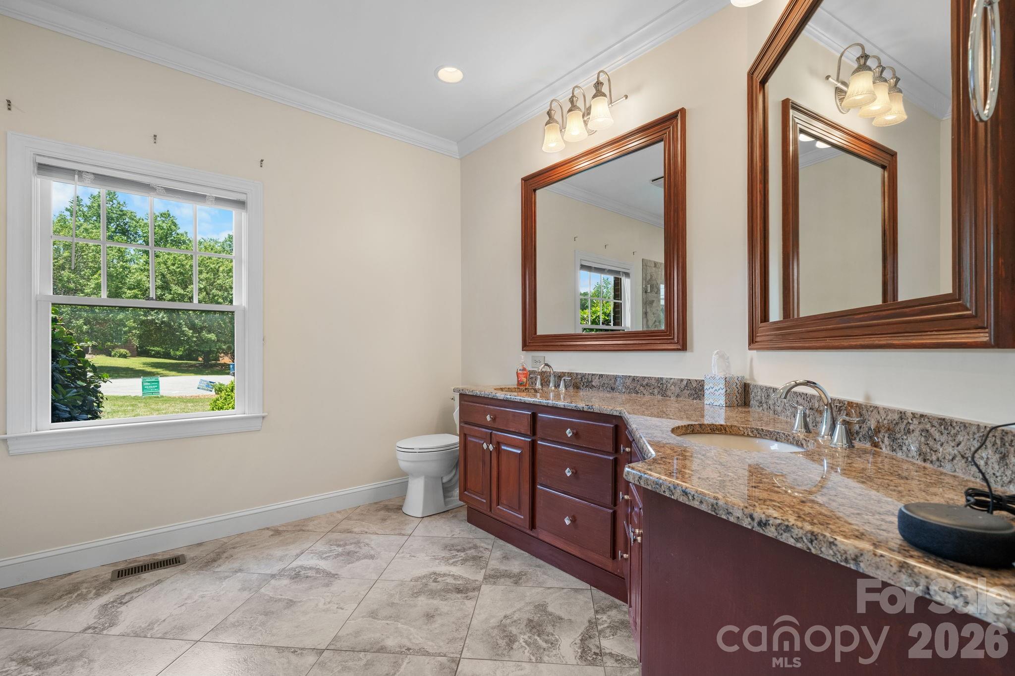 610 40th Avenue Lane NW — Hickory
