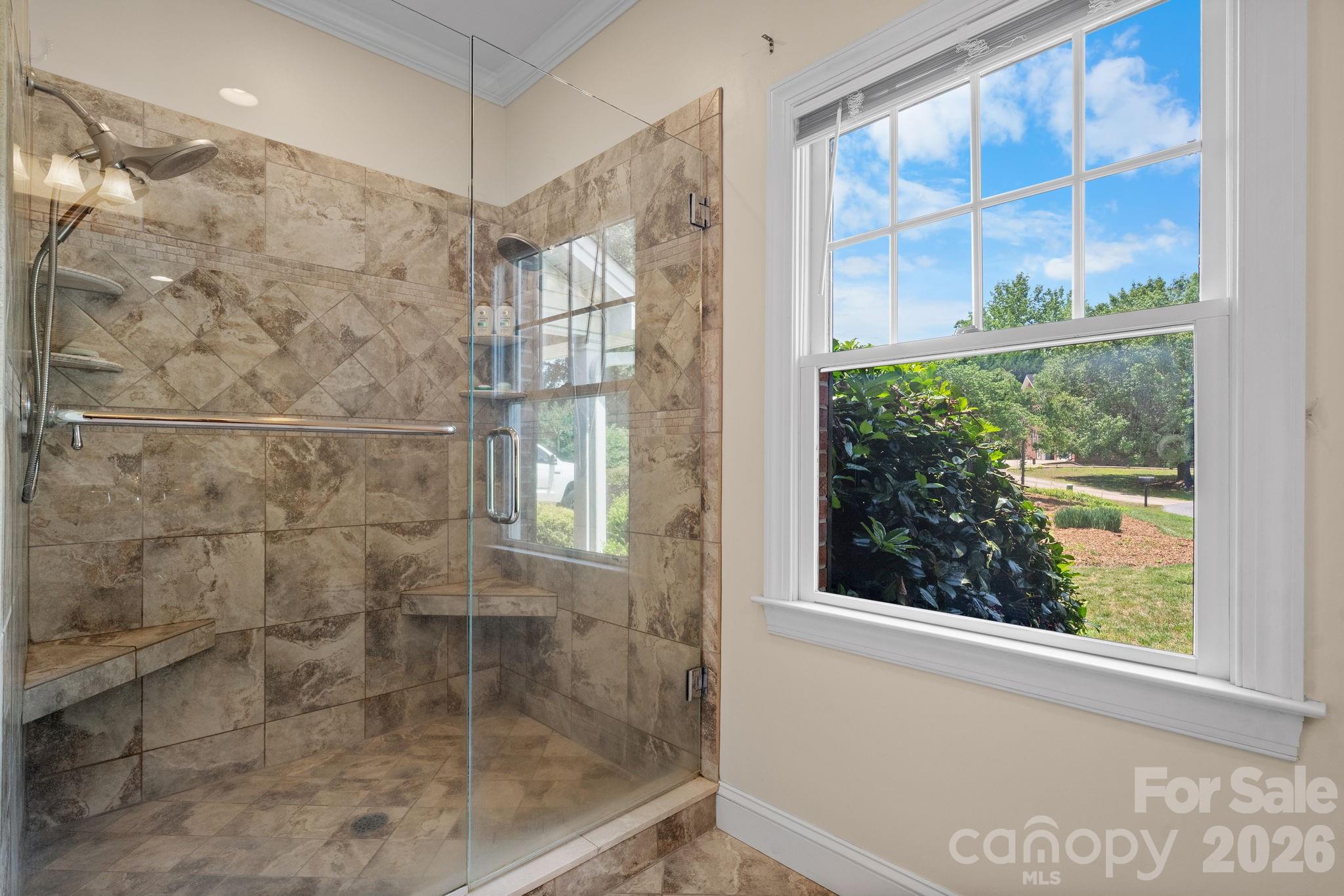 610 40th Avenue Lane NW — Hickory