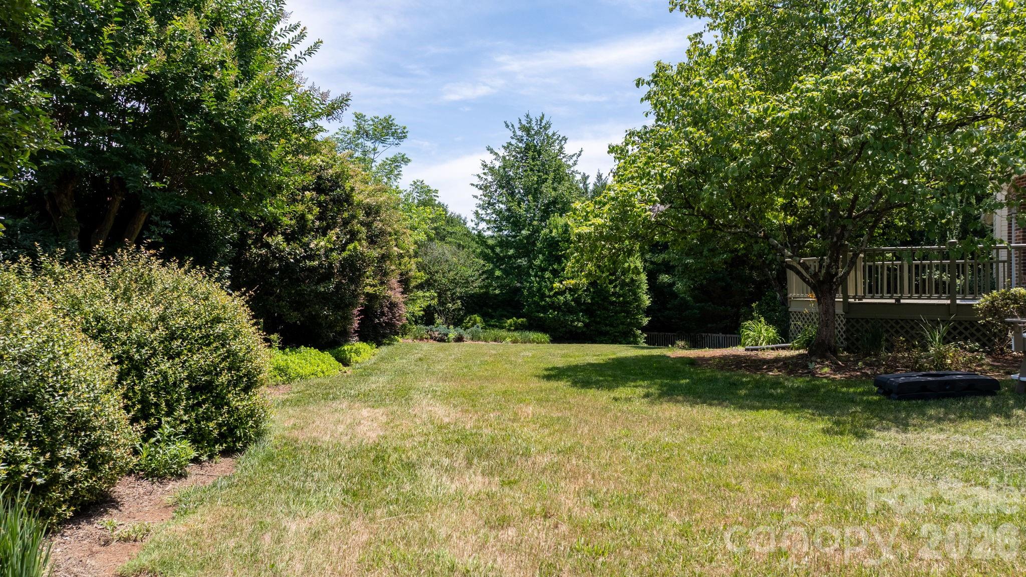 610 40th Avenue Lane NW — Hickory