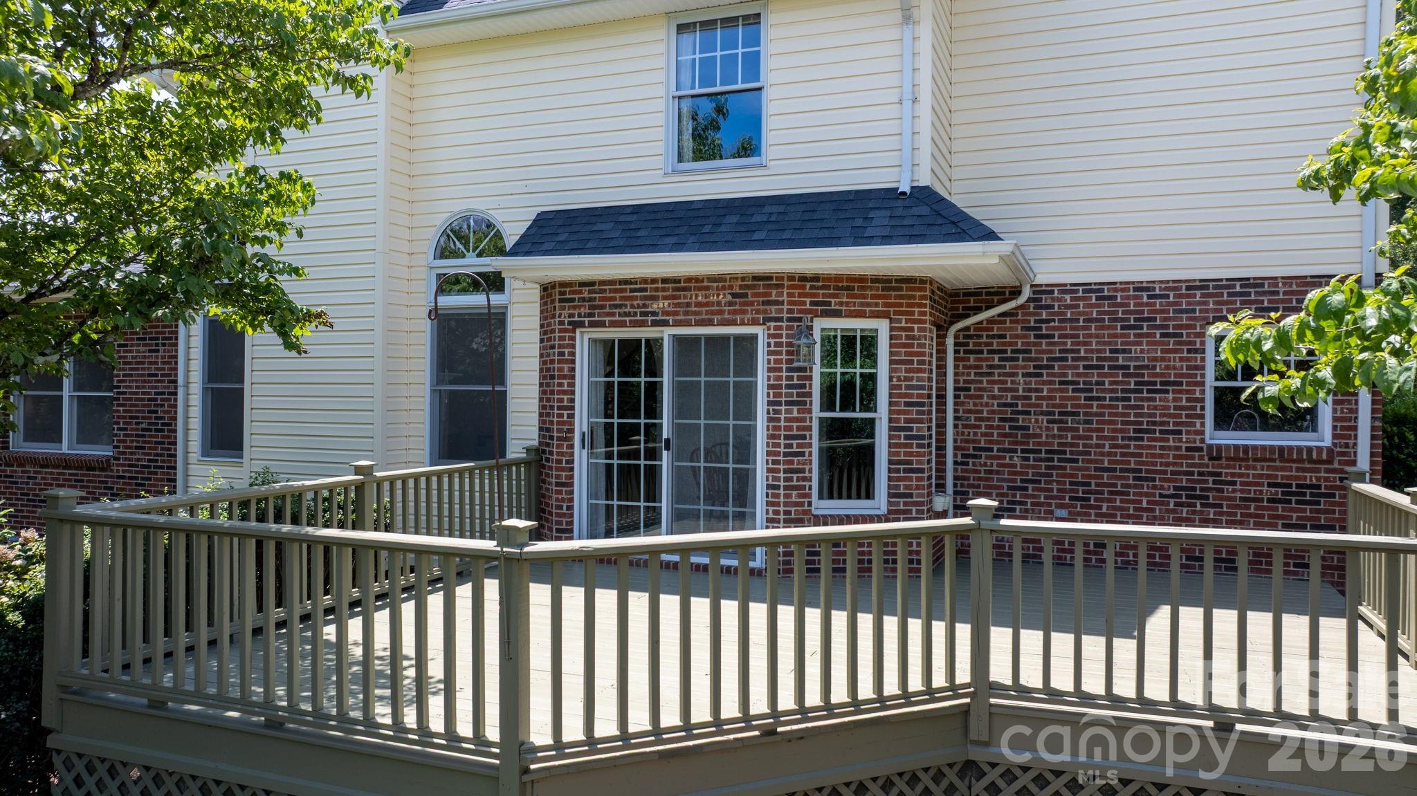 610 40th Avenue Lane NW — Hickory
