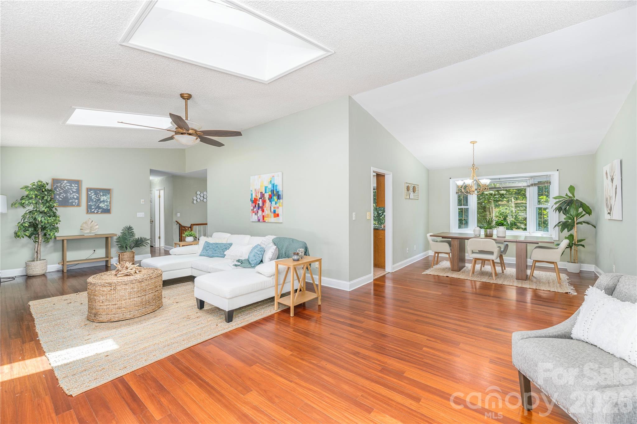 446 Deerhaven Lane — Hendersonville