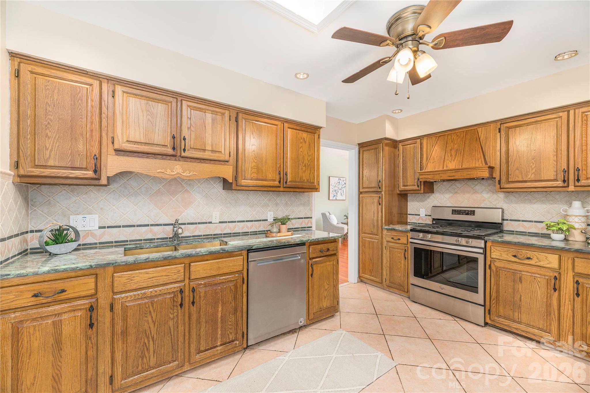 446 Deerhaven Lane — Hendersonville