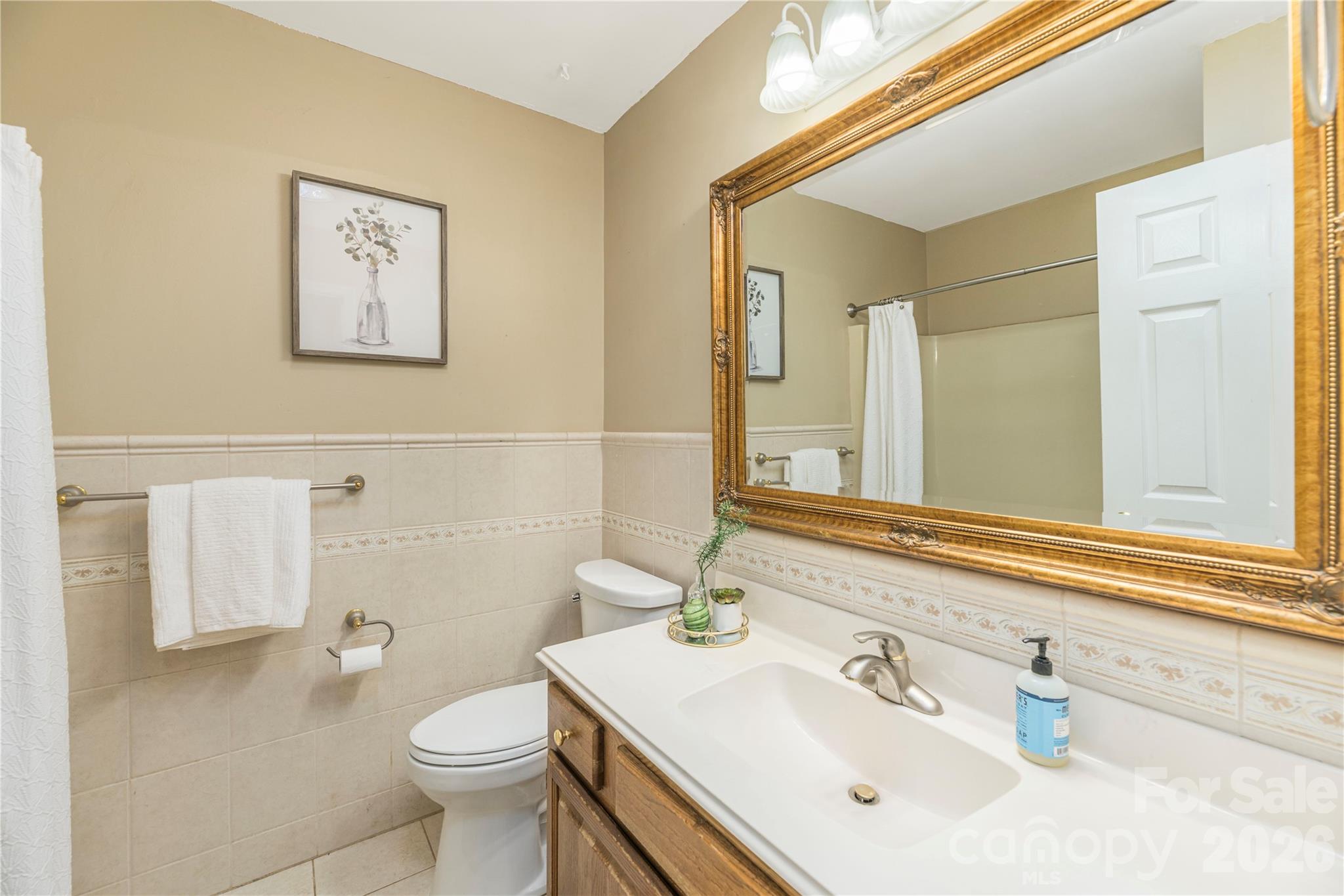 446 Deerhaven Lane — Hendersonville