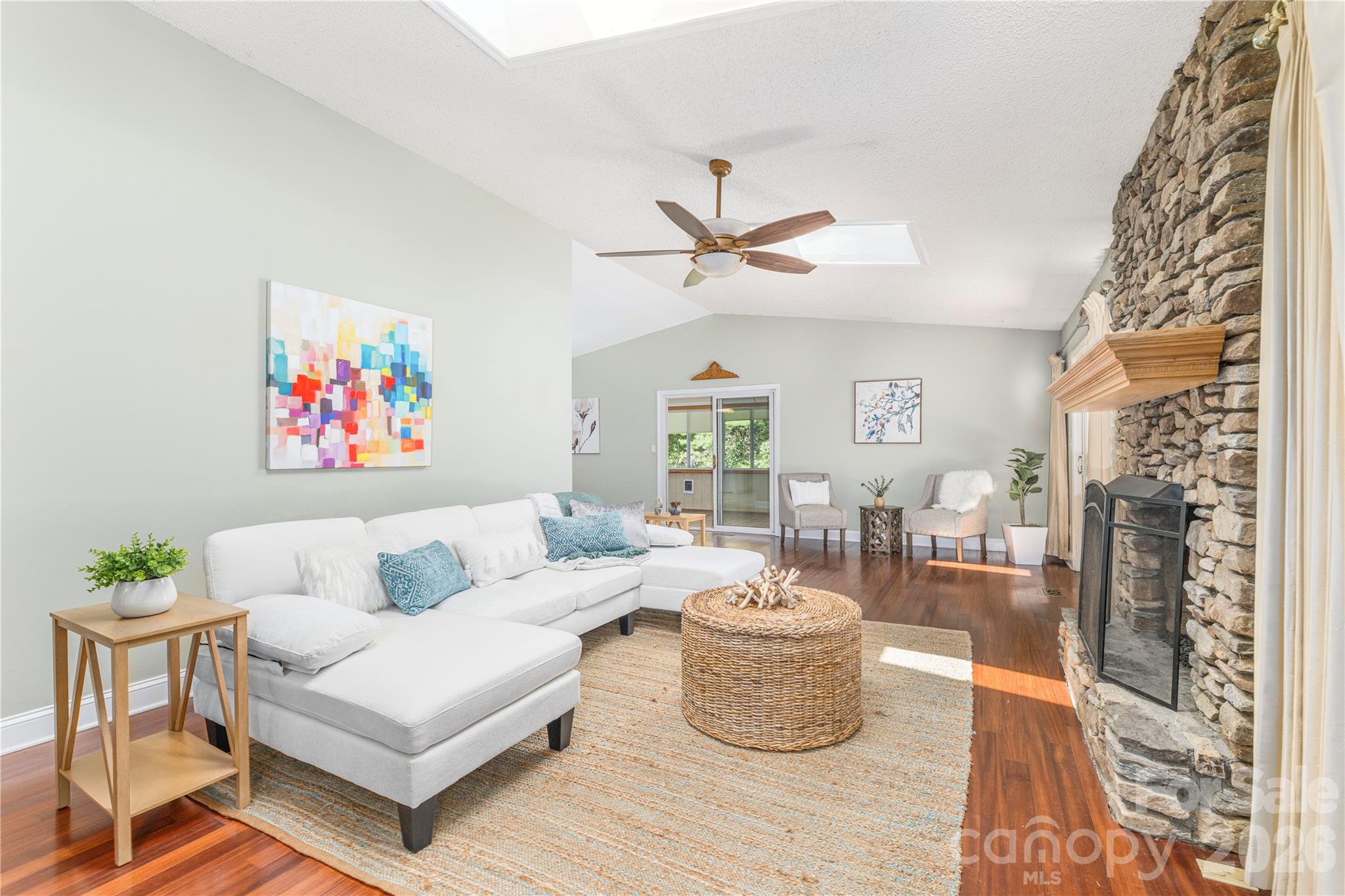 446 Deerhaven Lane — Hendersonville