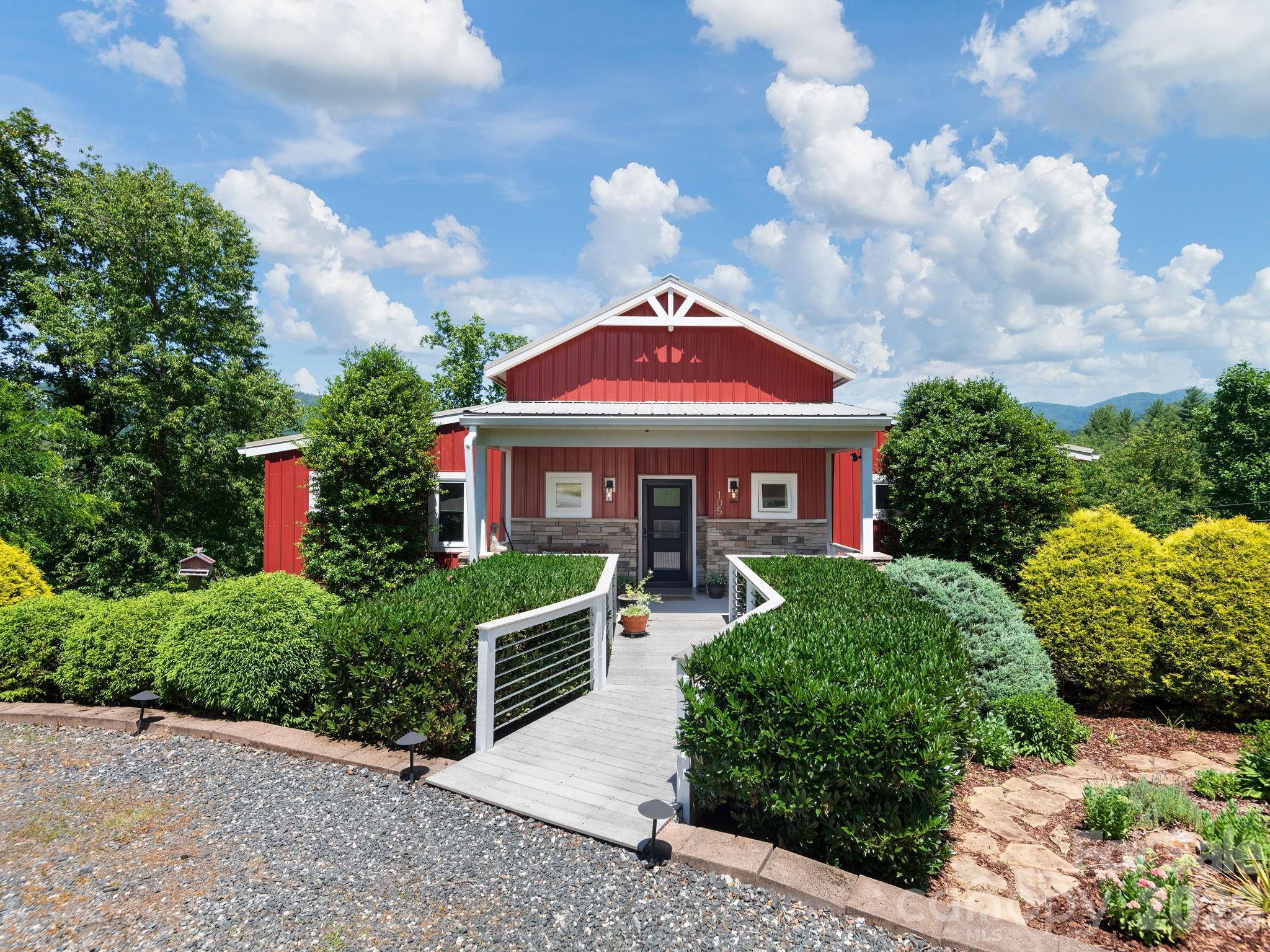 105 Upper Grove Lane — Weaverville