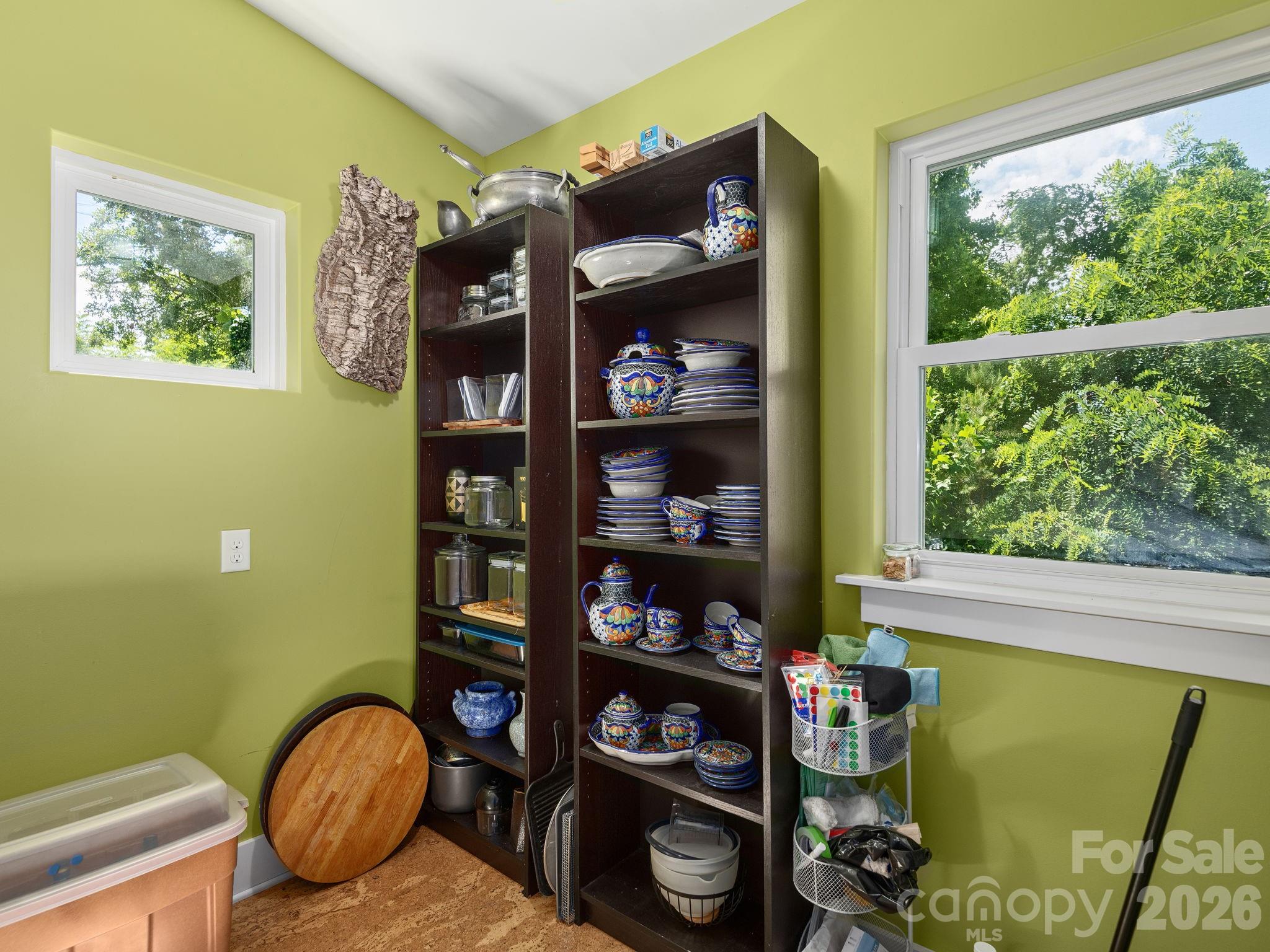 105 Upper Grove Lane — Weaverville