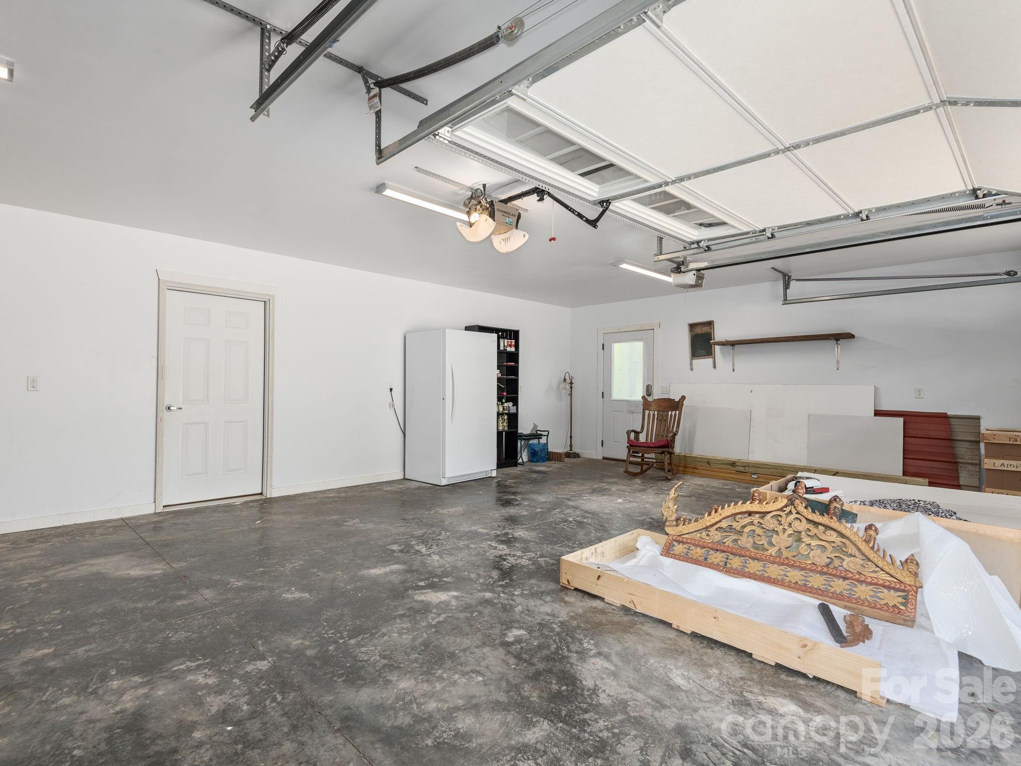 105 Upper Grove Lane — Weaverville