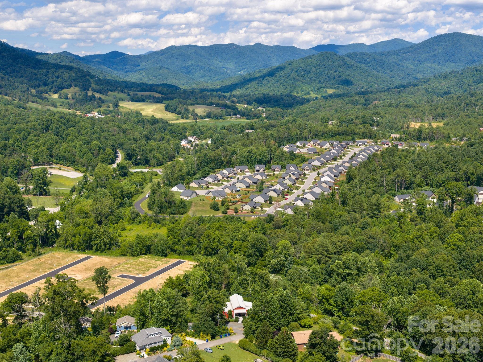 105 Upper Grove Lane — Weaverville
