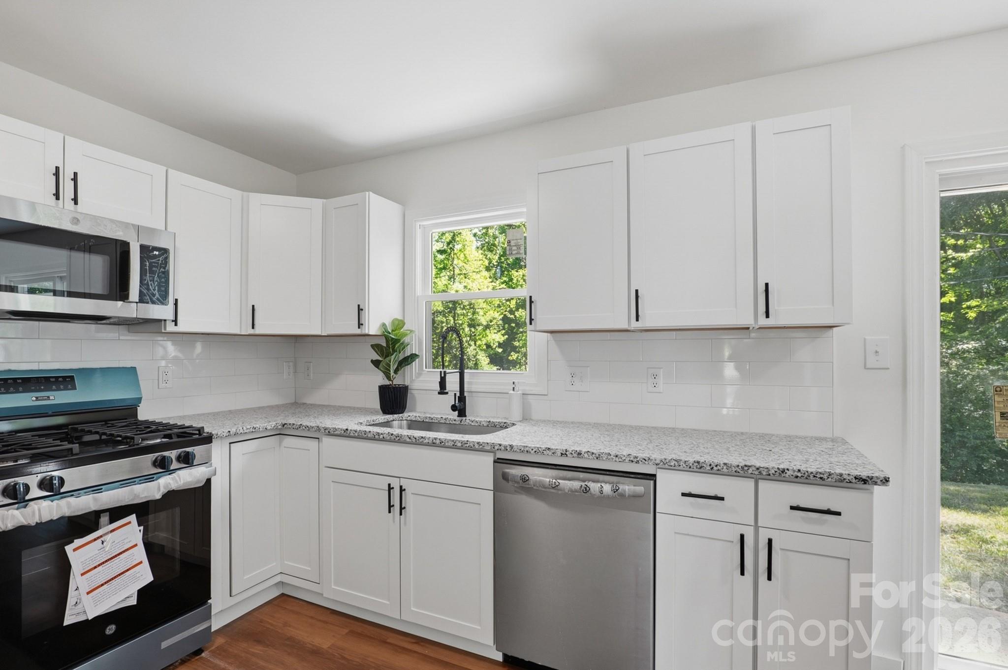 714 Bilmark Avenue — Charlotte