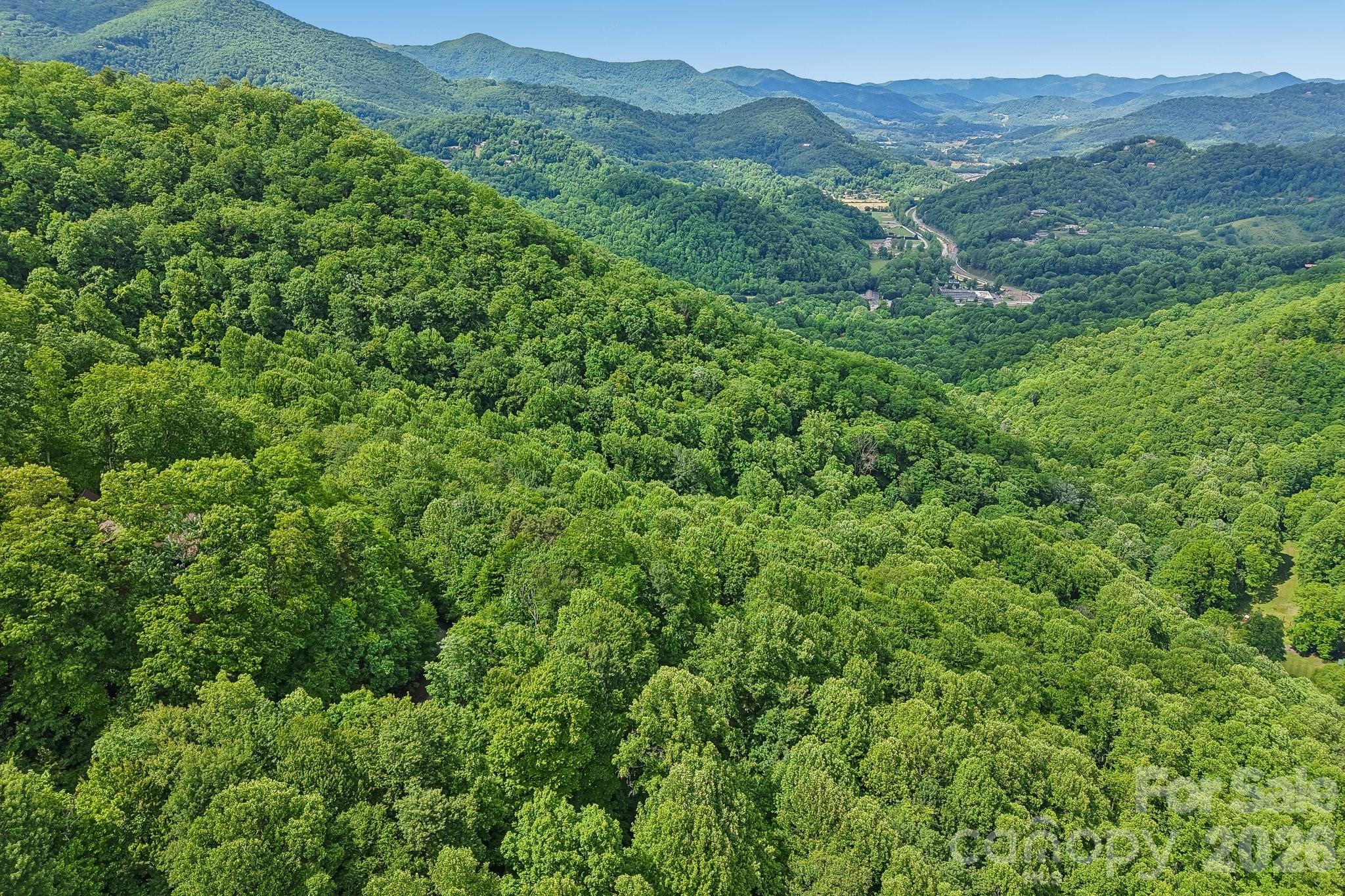 105 Dotsu Trail — Maggie Valley