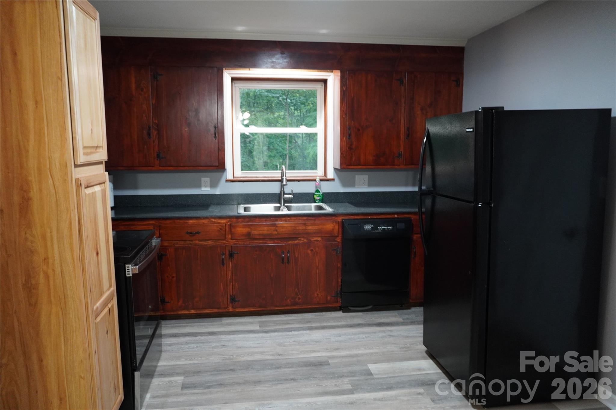 187 Owens Street — Ellenboro