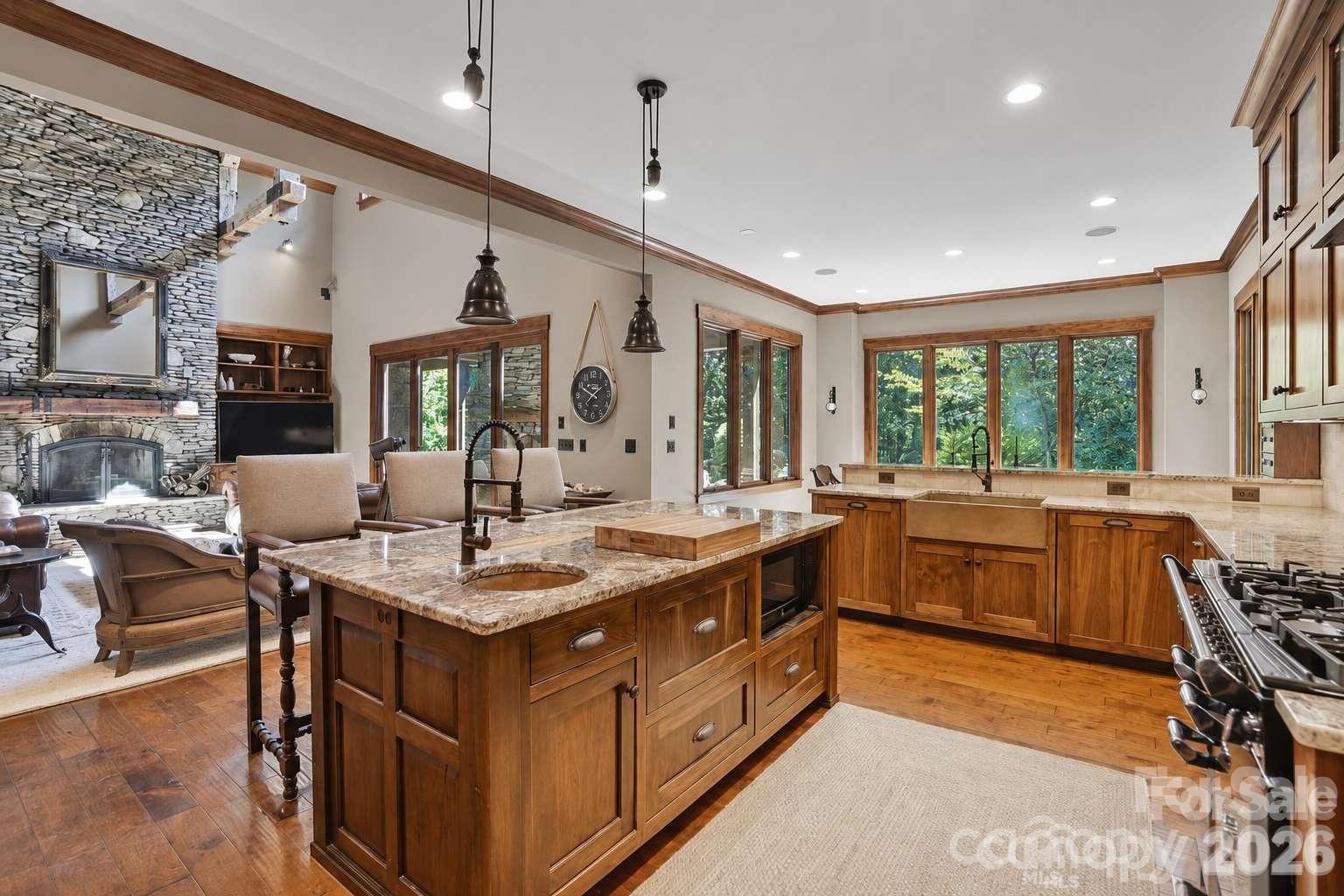 9208 Flying Eagle Lane — Charlotte