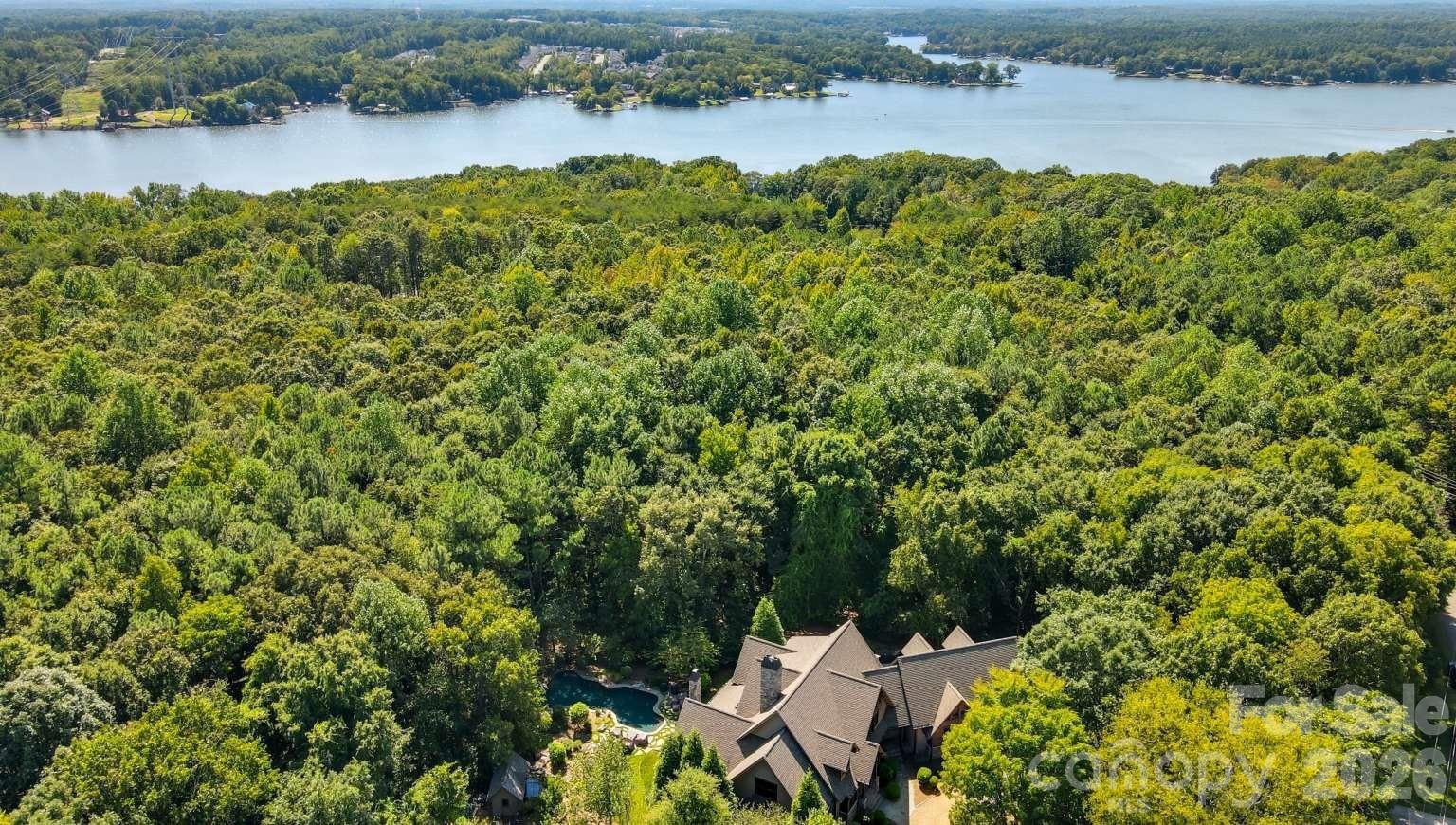 9208 Flying Eagle Lane — Charlotte