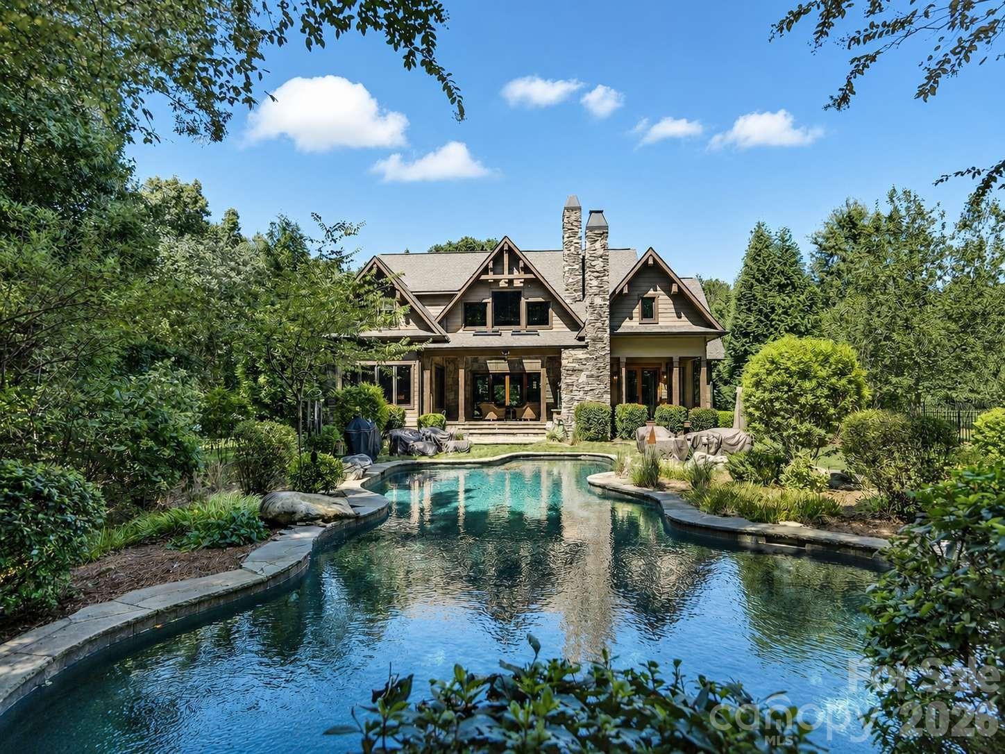 9208 Flying Eagle Lane — Charlotte