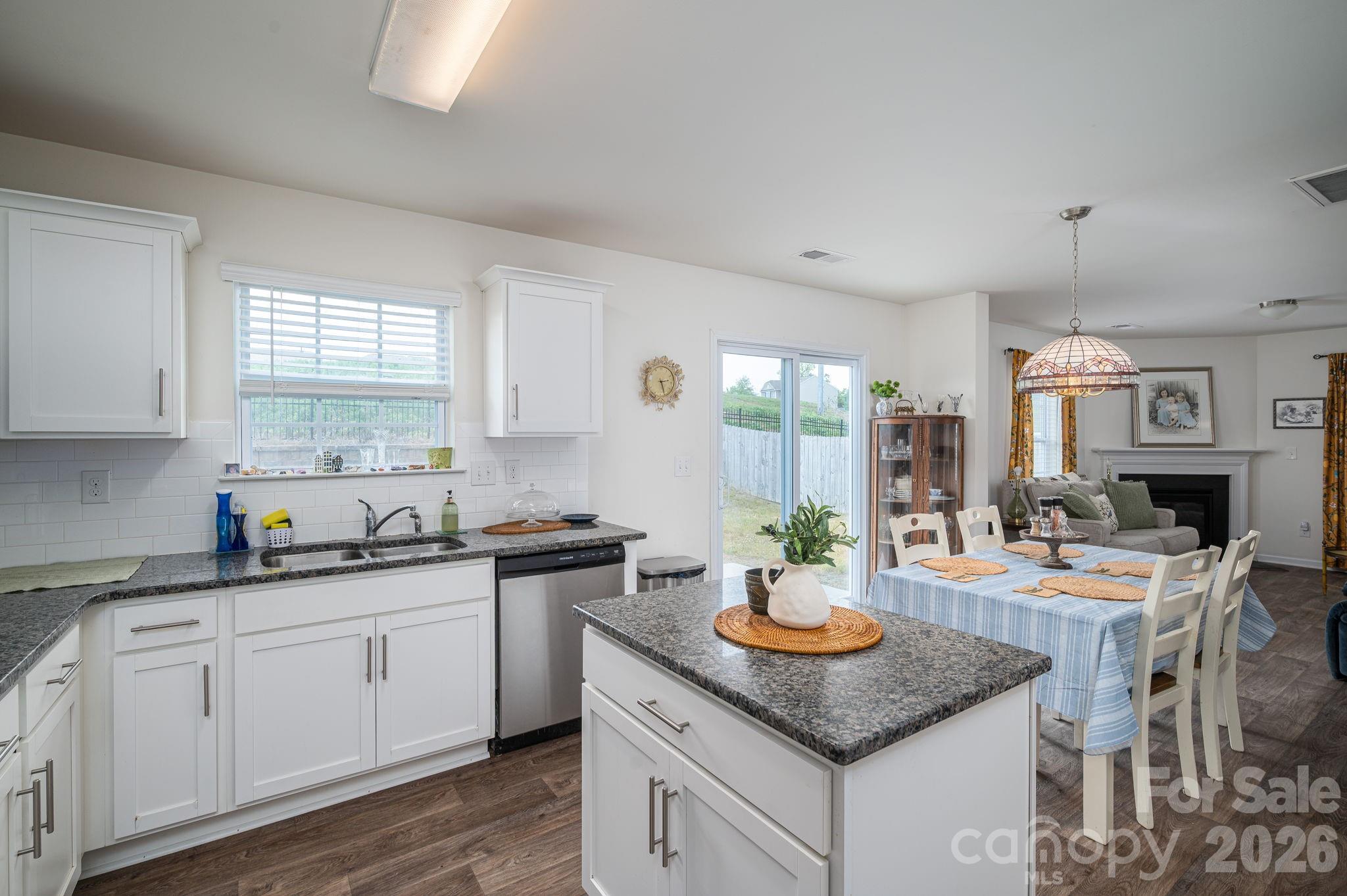 1536 Gaston Mountain Drive — Dallas
