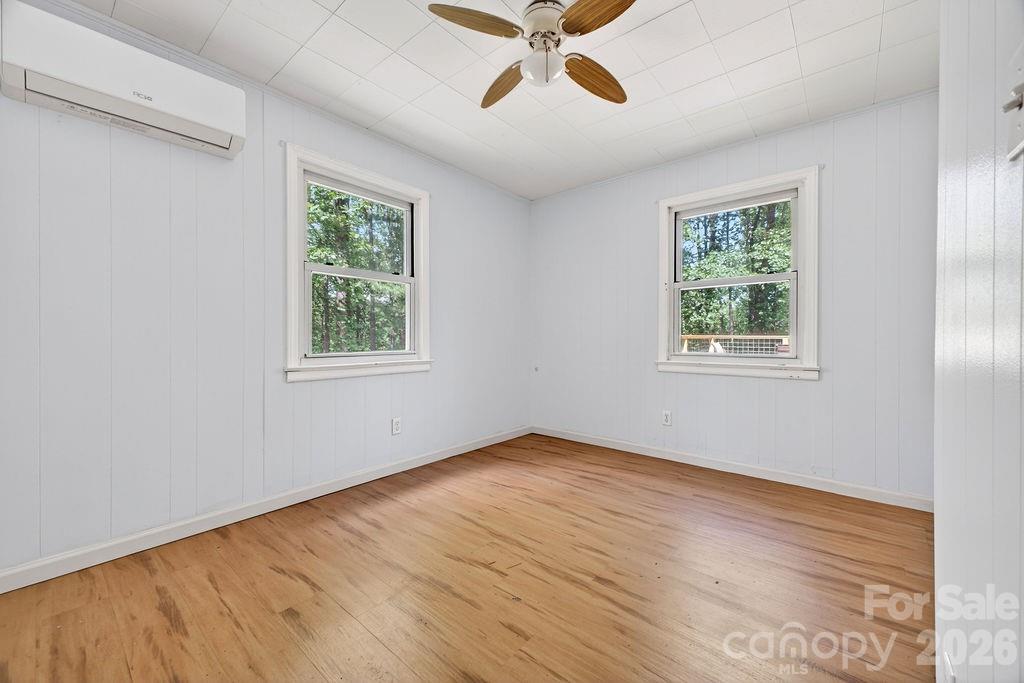 147 Longview Drive — Hendersonville