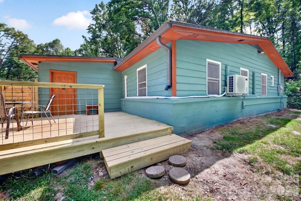 147 Longview Drive — Hendersonville