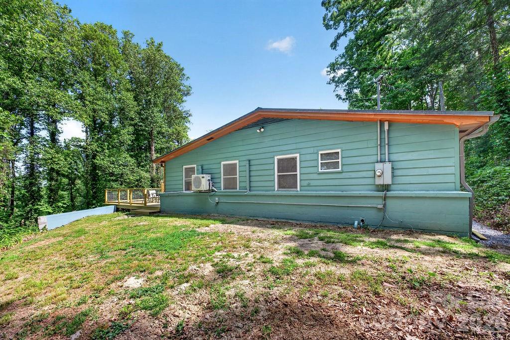 147 Longview Drive — Hendersonville
