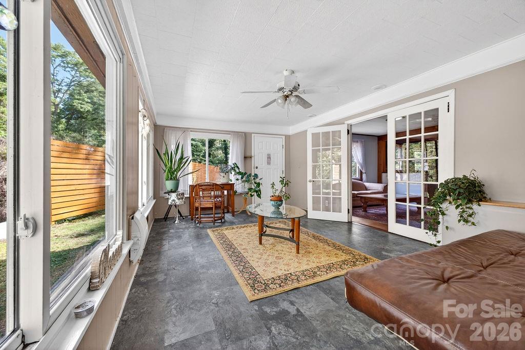 147 Longview Drive — Hendersonville