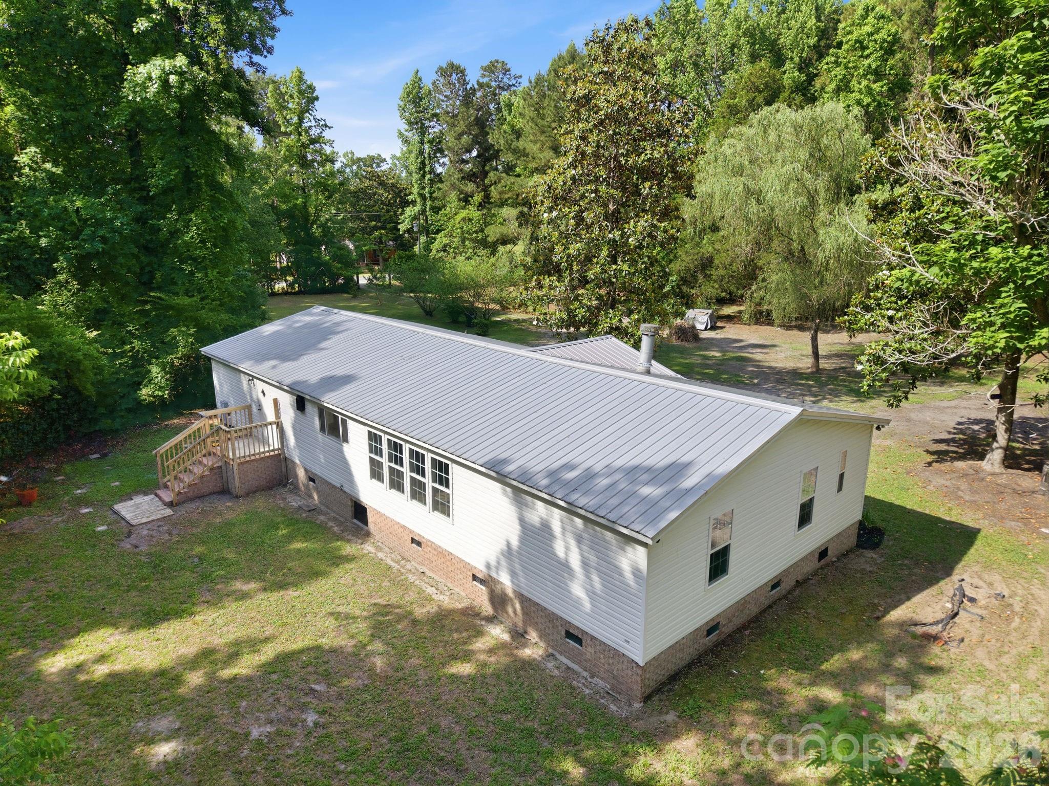481 Harrell Road — Burgaw